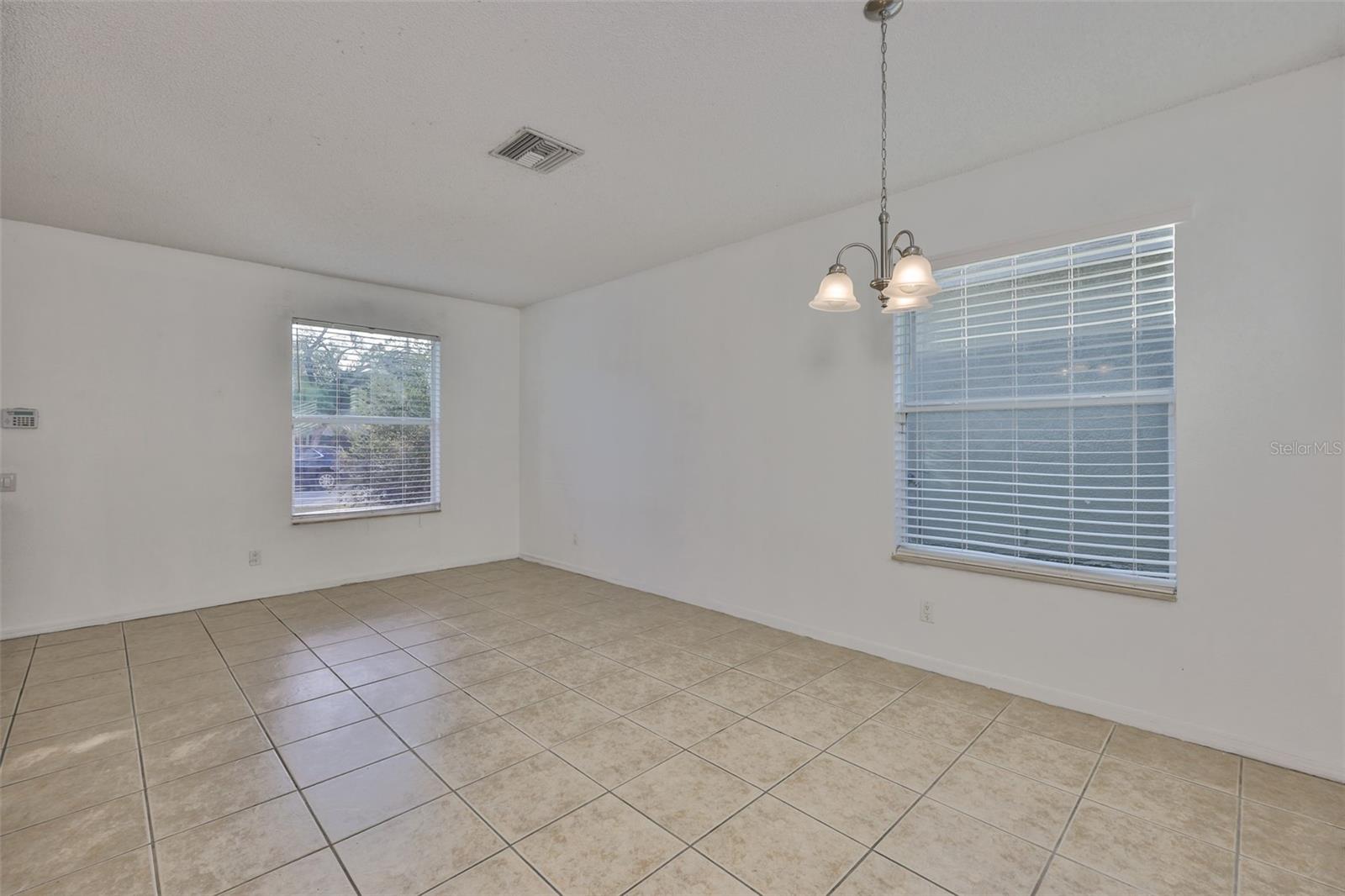 504 GREG ST — photo 7