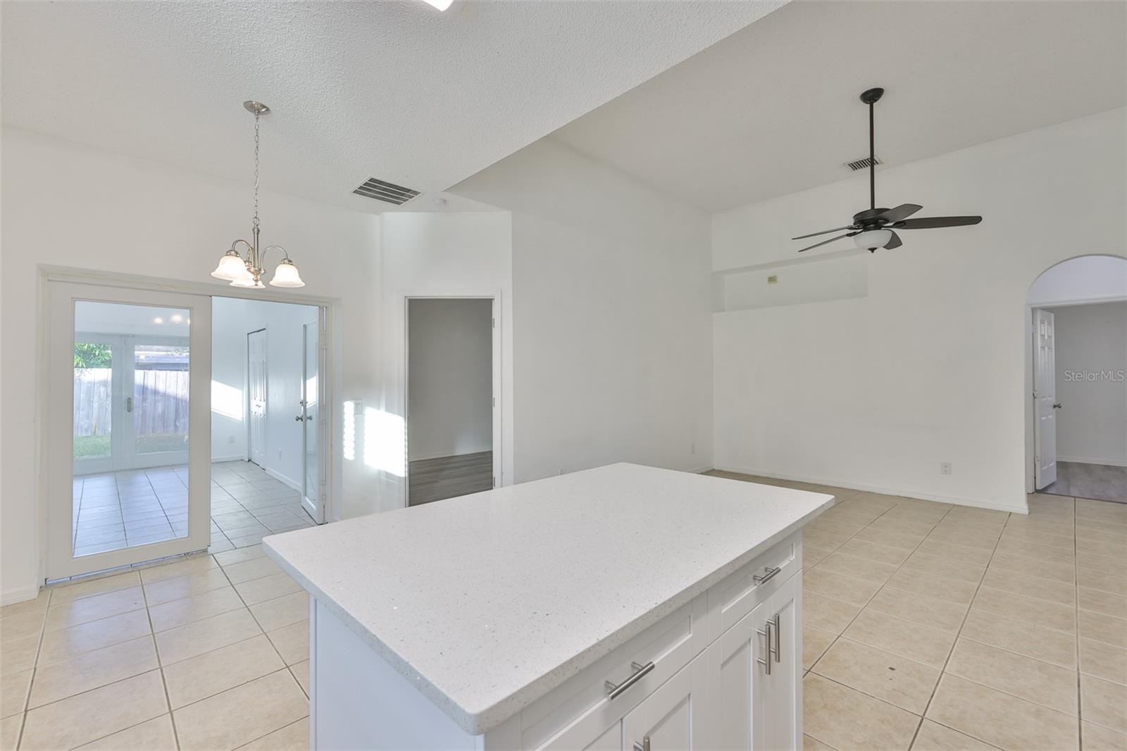 504 GREG ST — photo 15