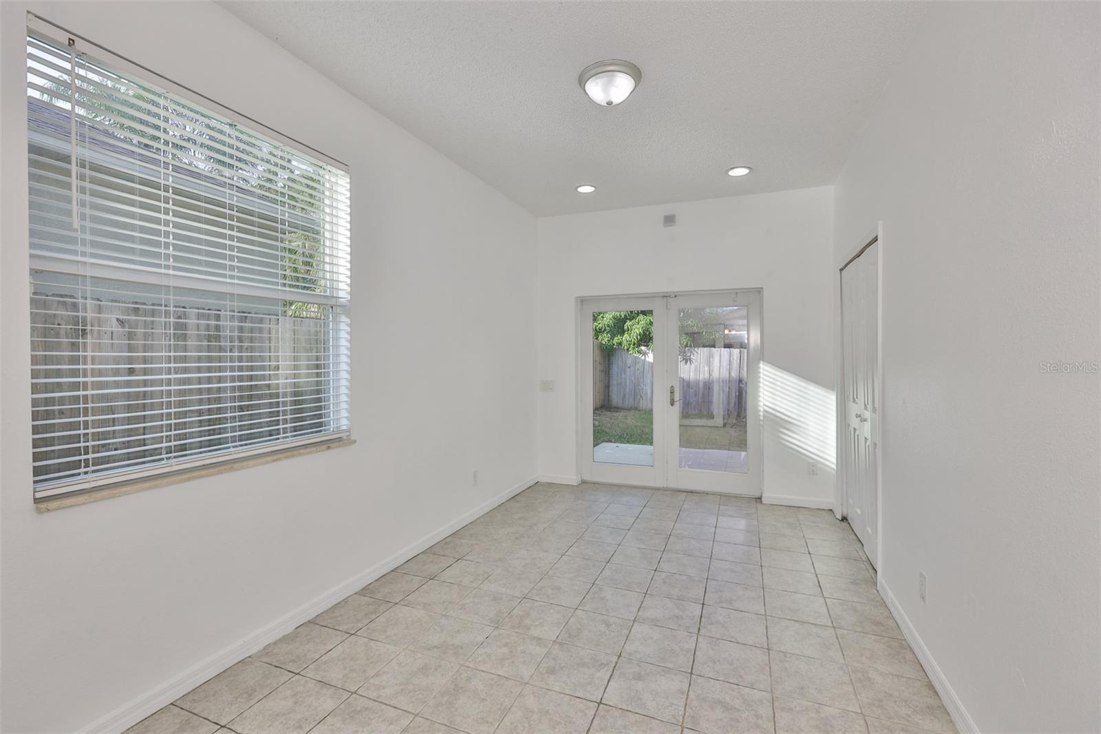 504 GREG ST — photo 31