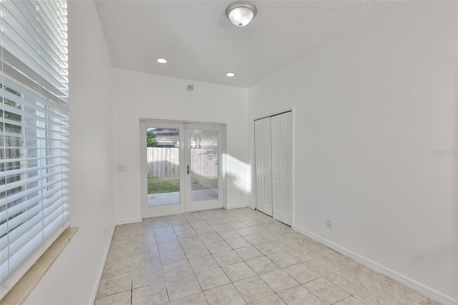 504 GREG ST — photo 32