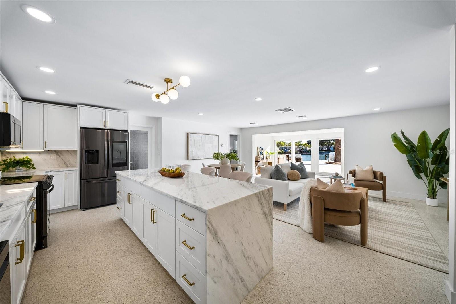 Home in ST PETE BEACH — photo 3