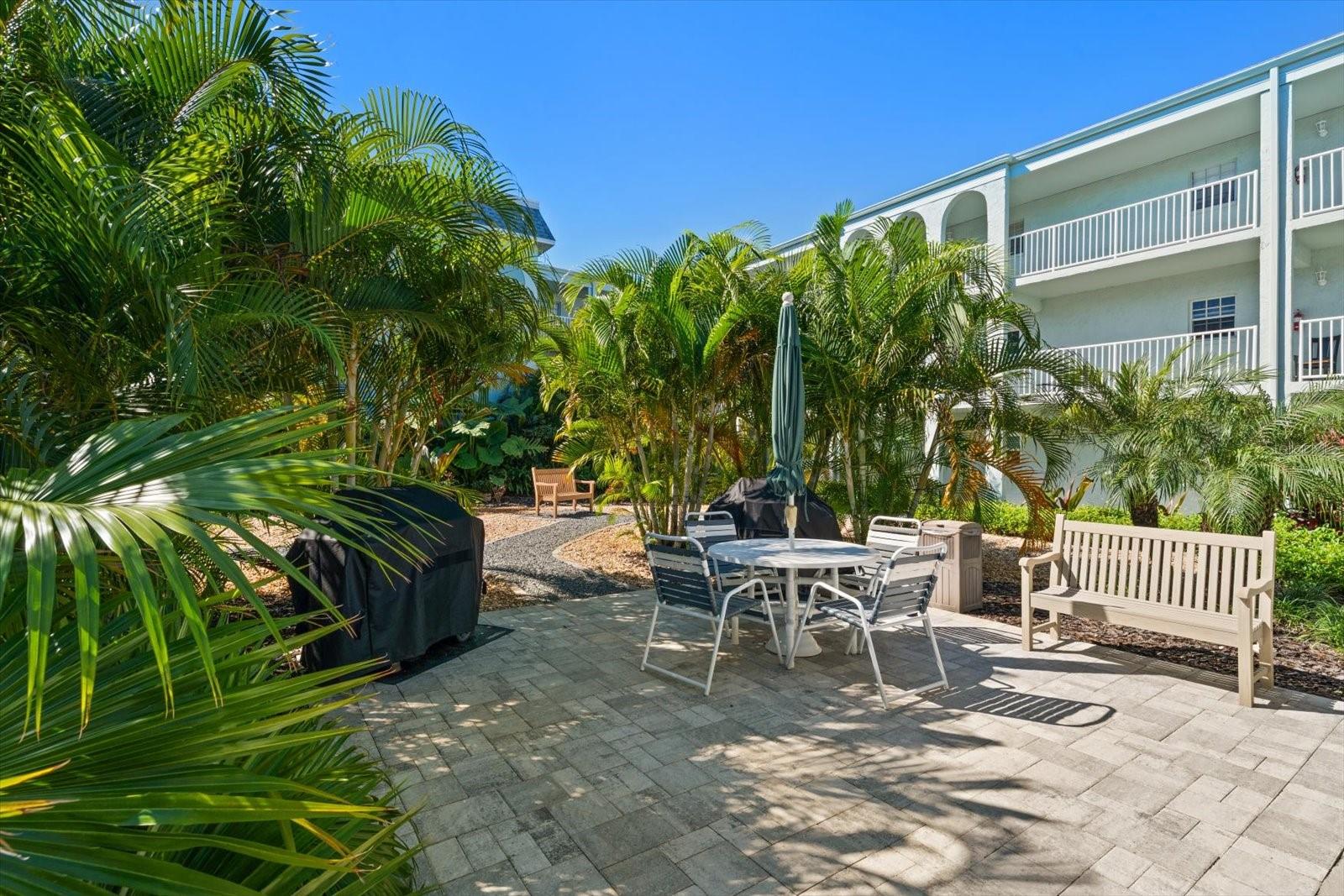1706 BELLEAIR FOREST DR #238 — photo 34