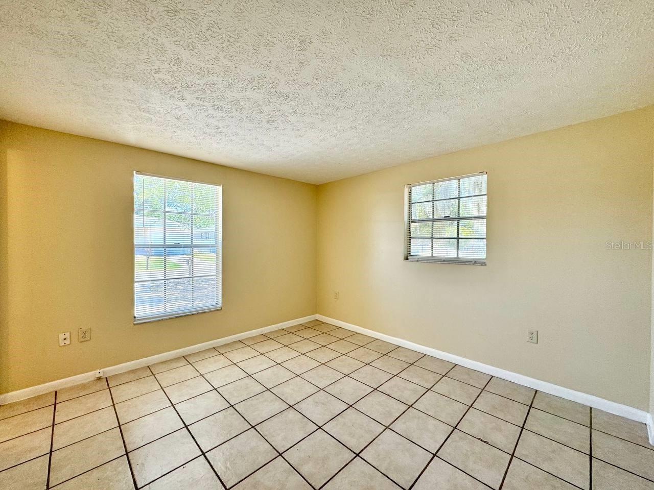 7601 S SWOOPE ST — photo 9