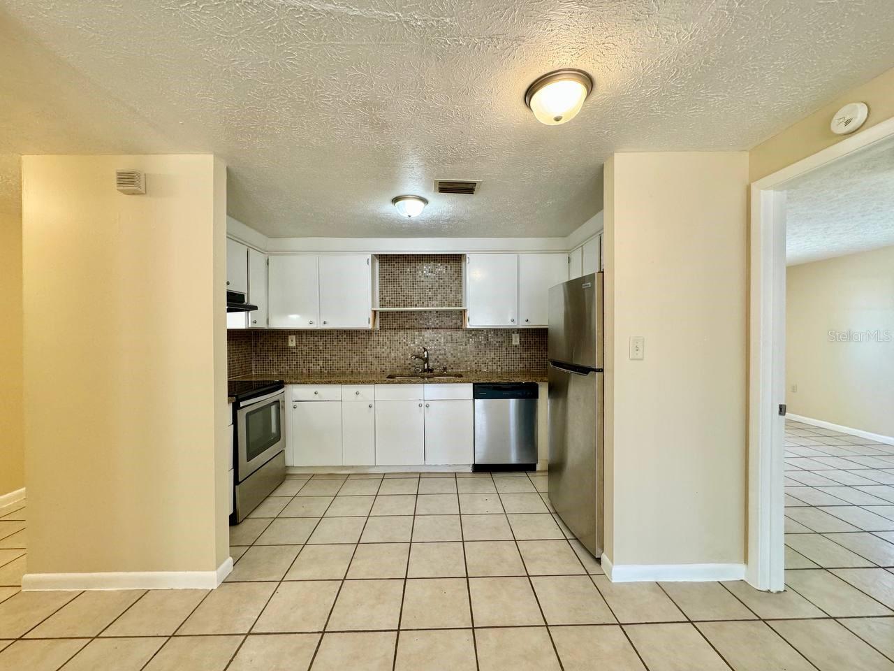 7601 S SWOOPE ST — photo 4