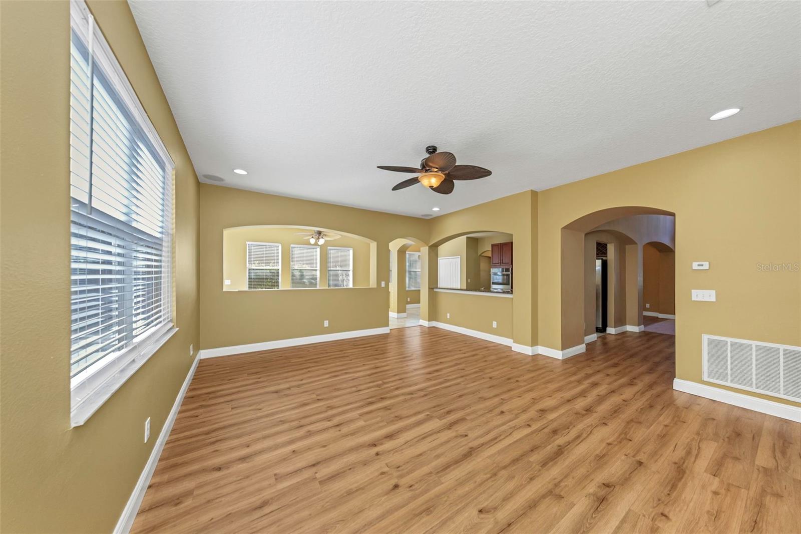1406 MCCREA DR — photo 29