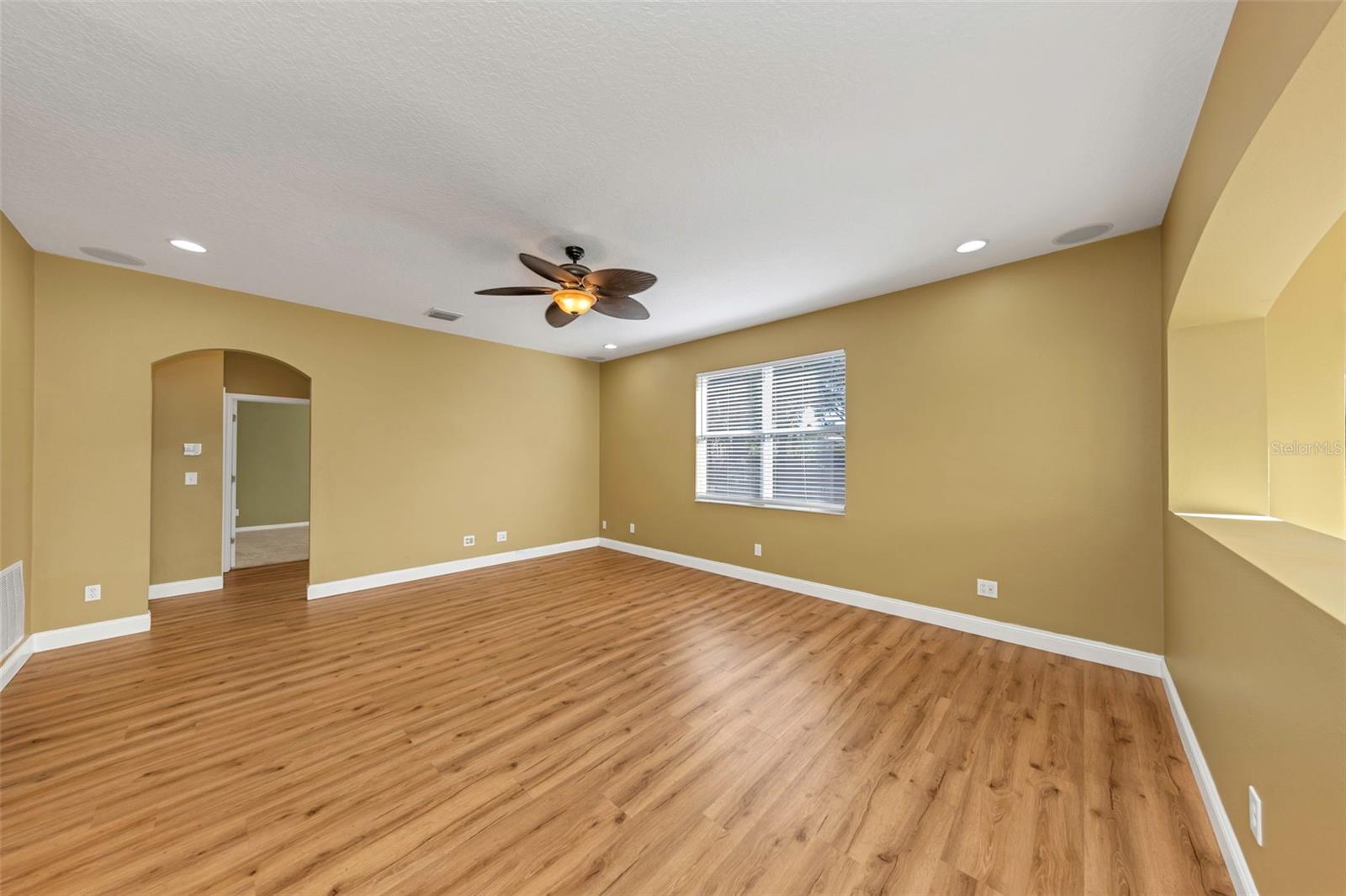1406 MCCREA DR — photo 27