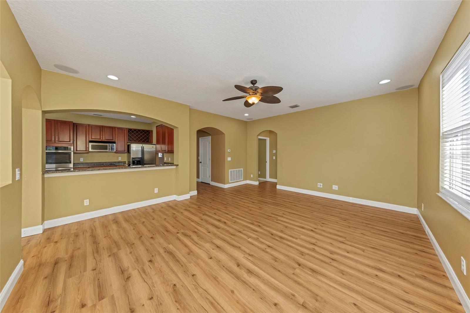 1406 MCCREA DR — photo 28