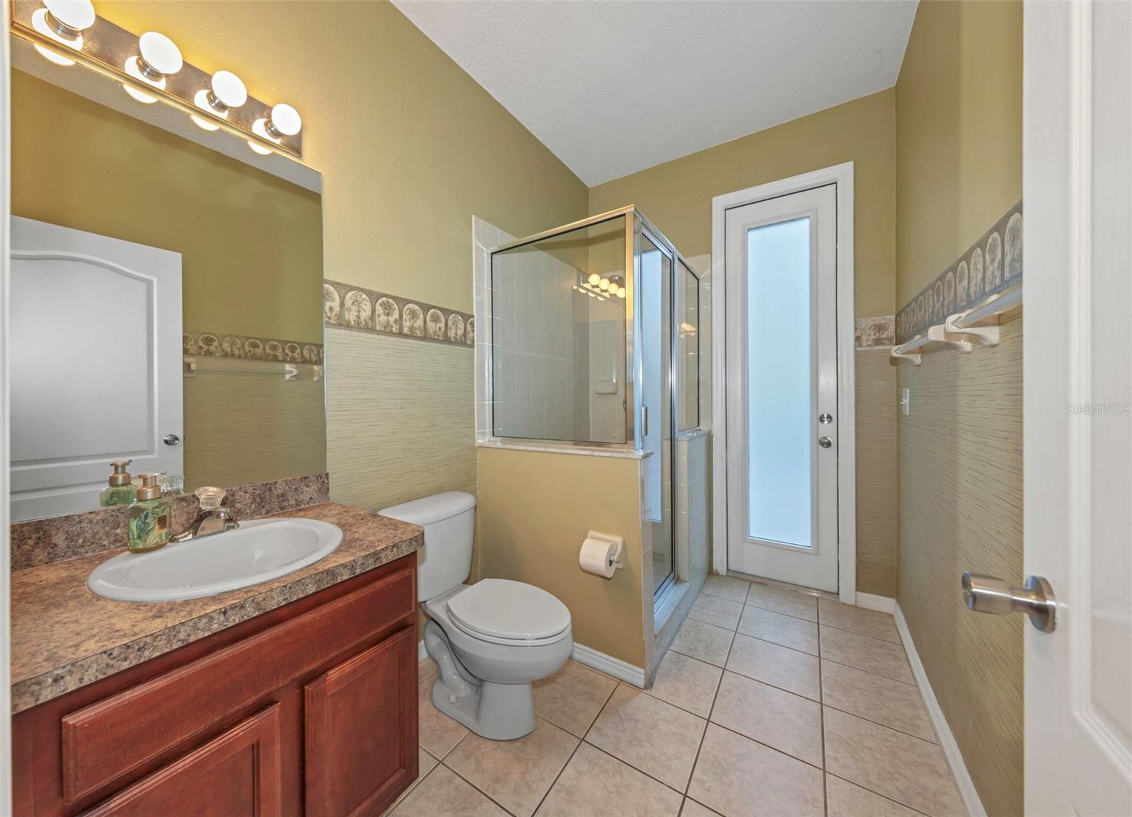 1406 MCCREA DR — photo 31