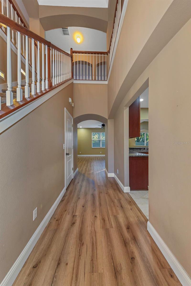 1406 MCCREA DR — photo 12