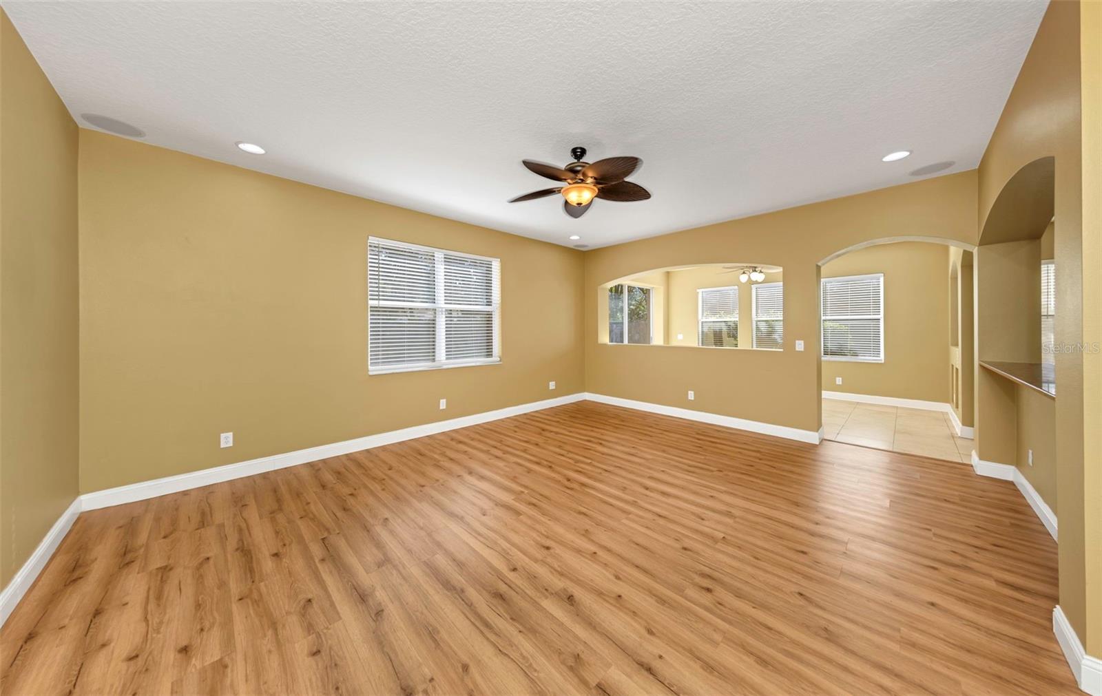 1406 MCCREA DR — photo 30