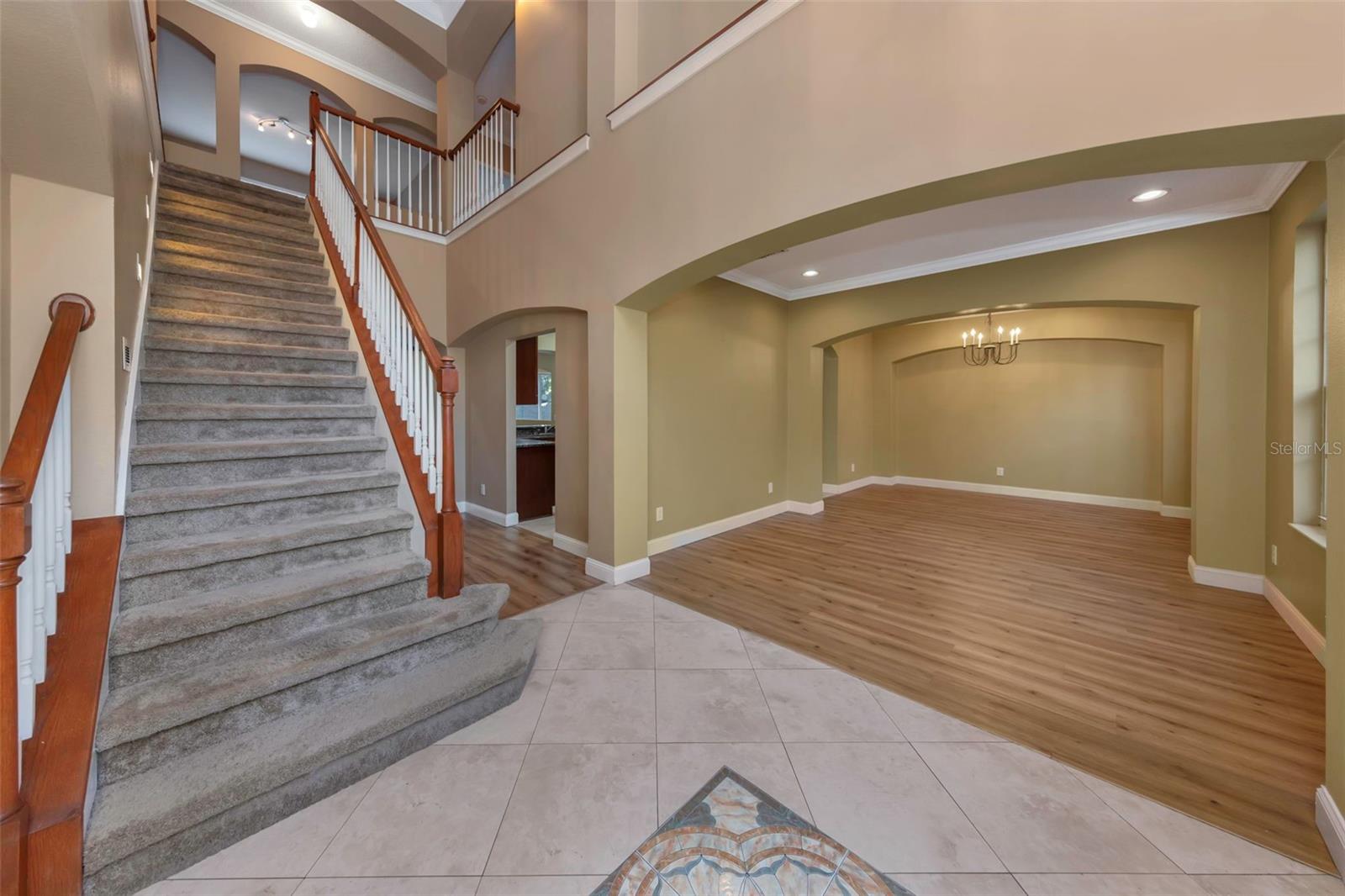 1406 MCCREA DR — photo 7