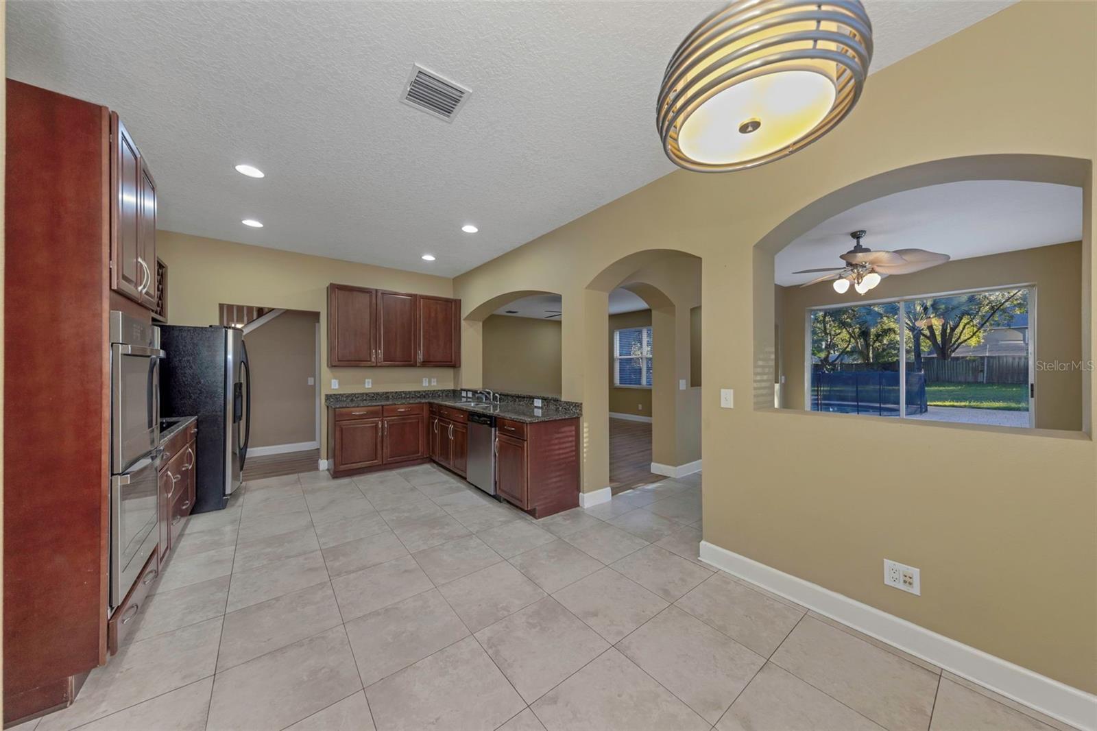 1406 MCCREA DR — photo 19