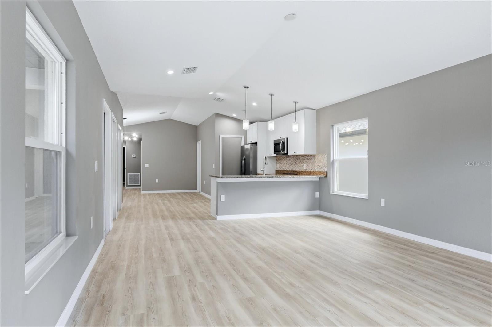 3914 WALNUT AVE — photo 6