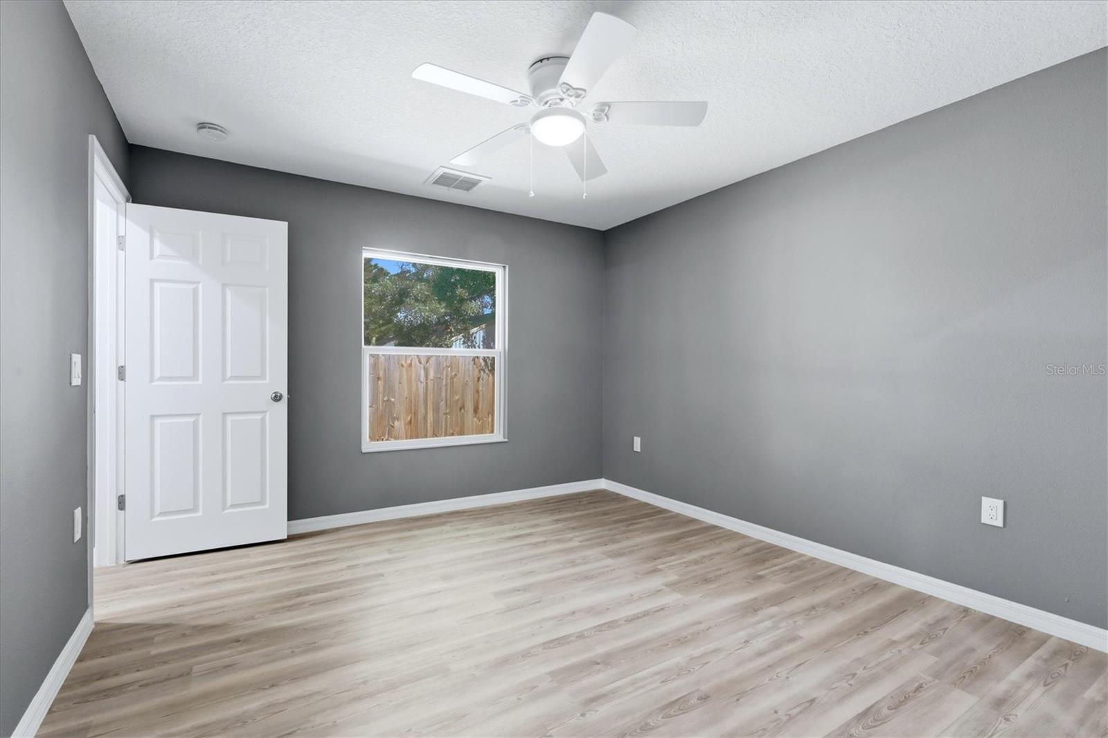 3914 WALNUT AVE — photo 22