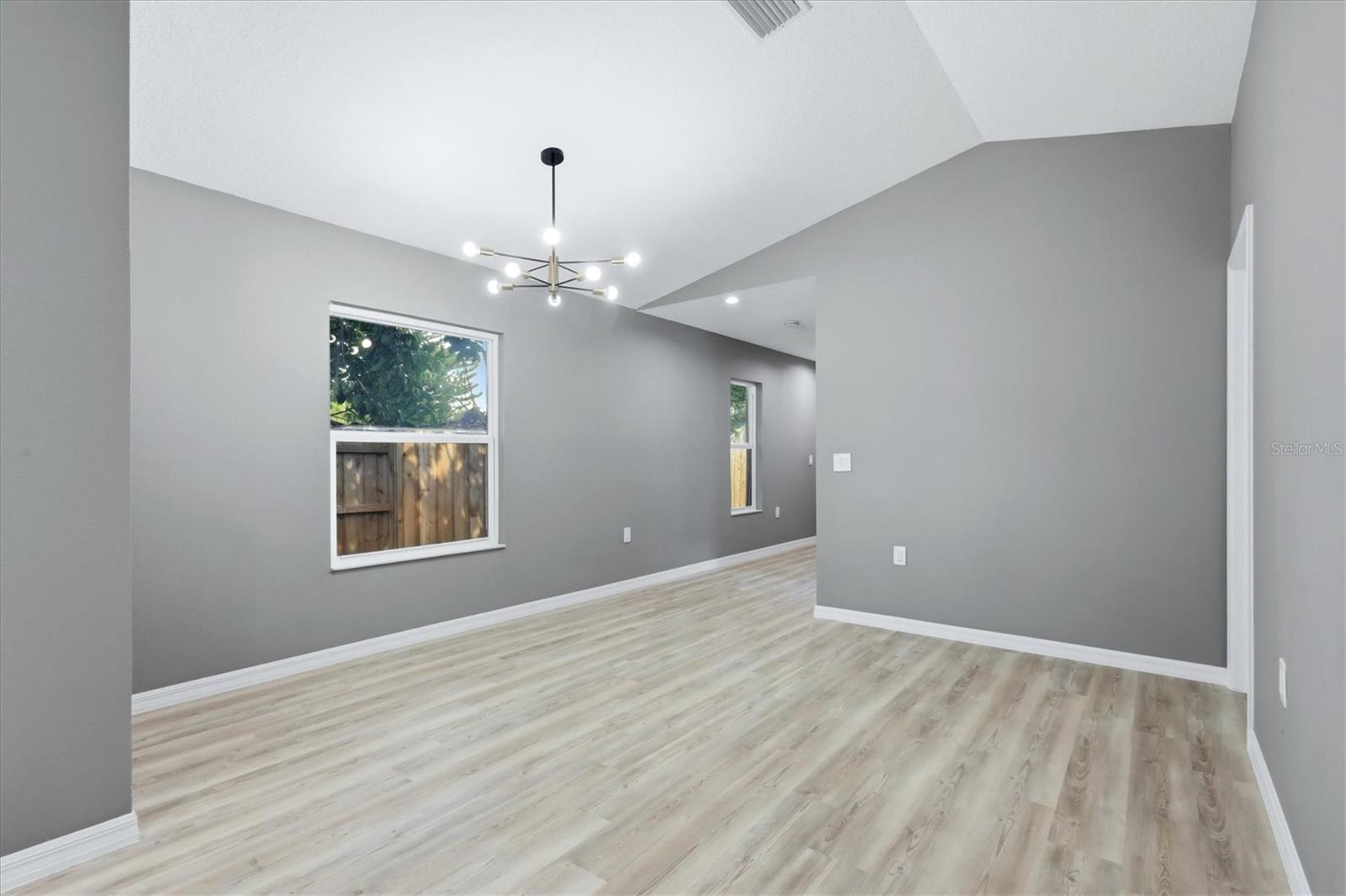 3914 WALNUT AVE — photo 12