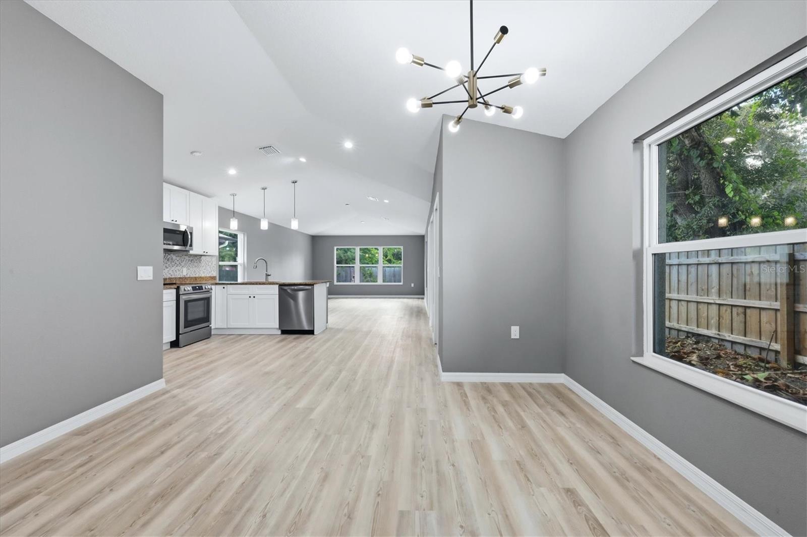 3914 WALNUT AVE — photo 15