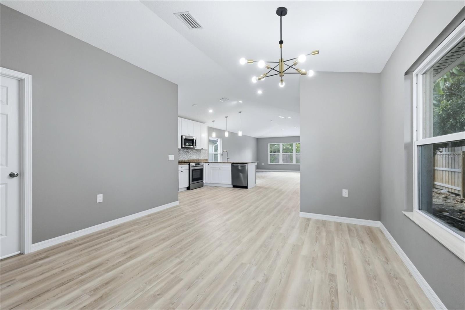 3914 WALNUT AVE — photo 13