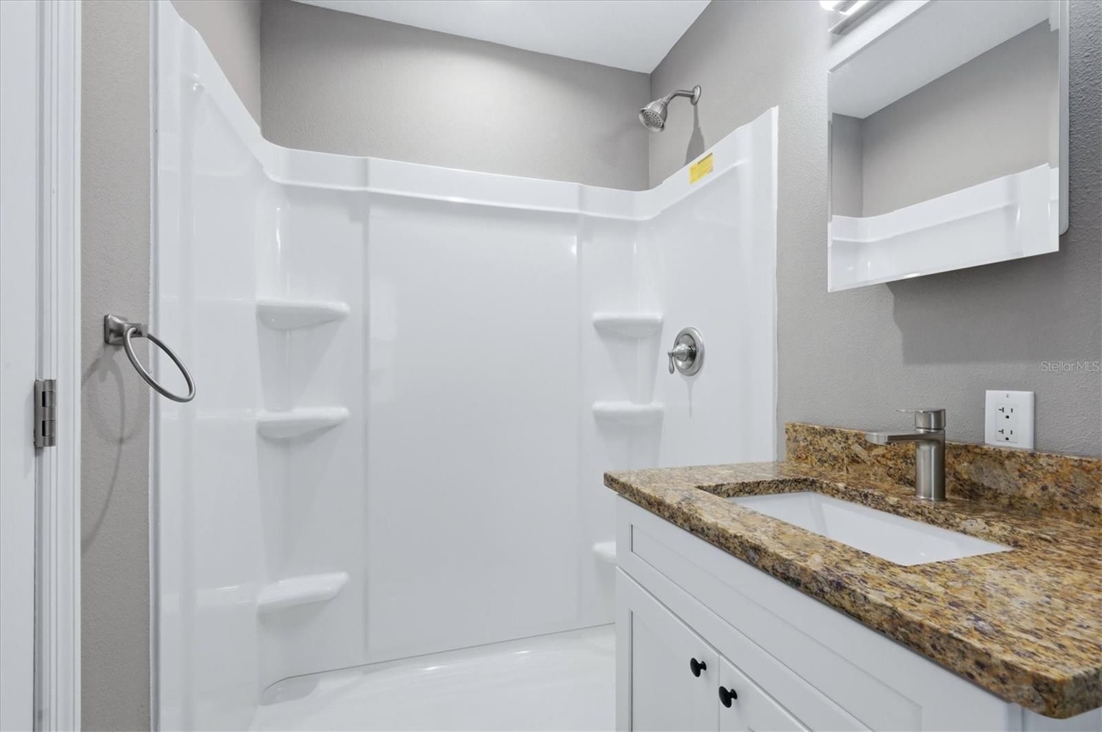 3908 WALNUT AVE — photo 21