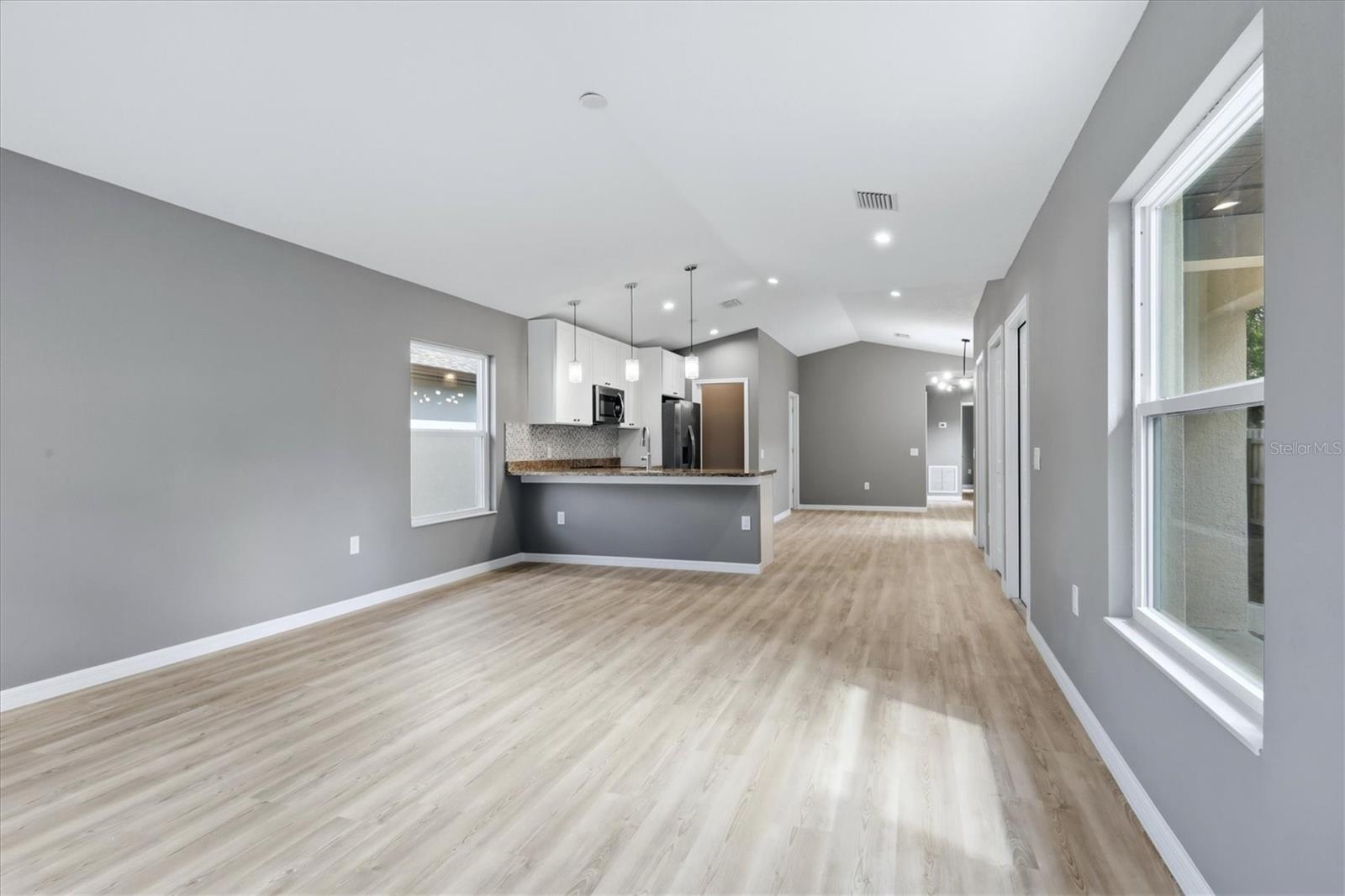 3908 WALNUT AVE — photo 5