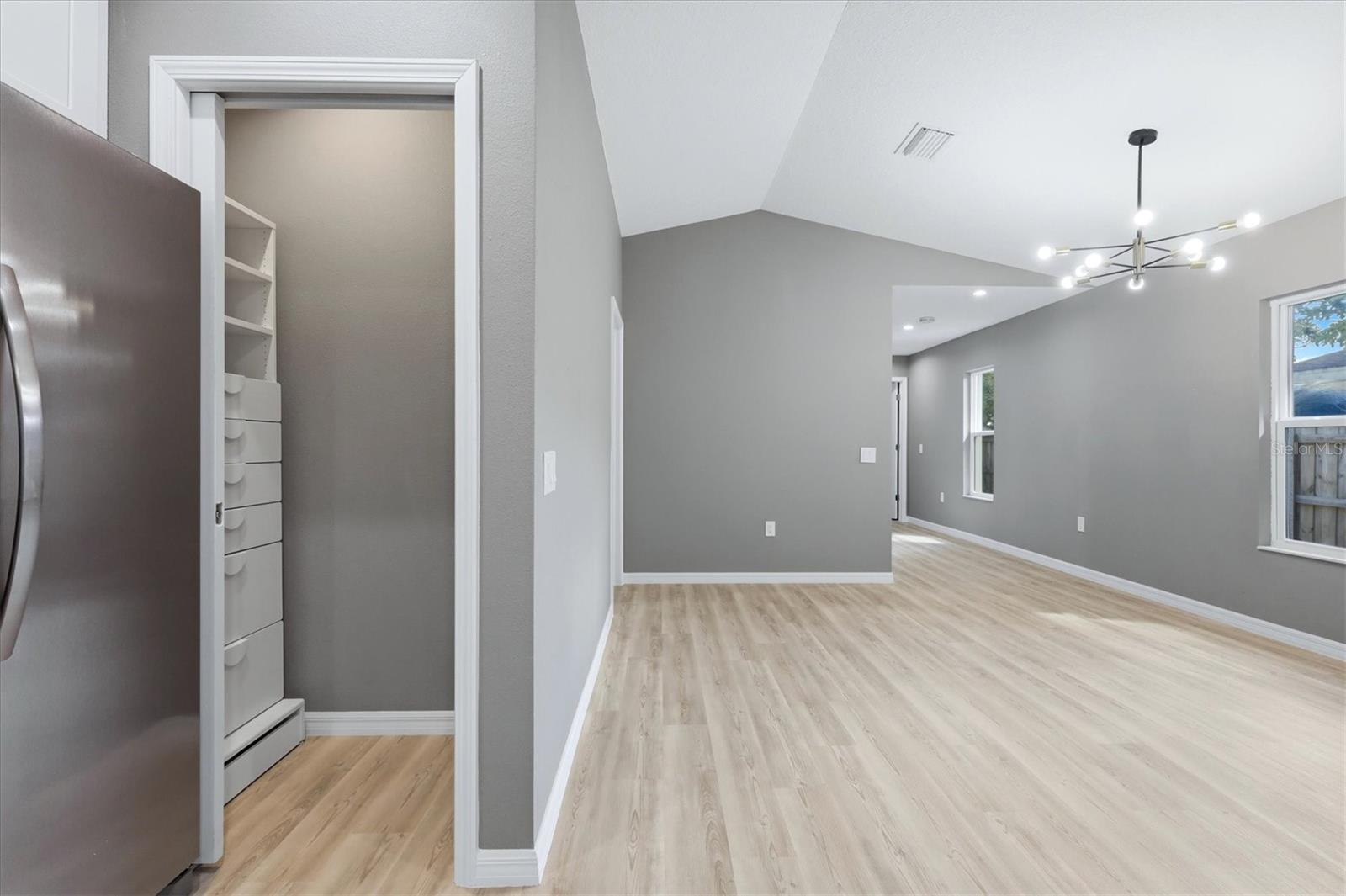 3908 WALNUT AVE — photo 8