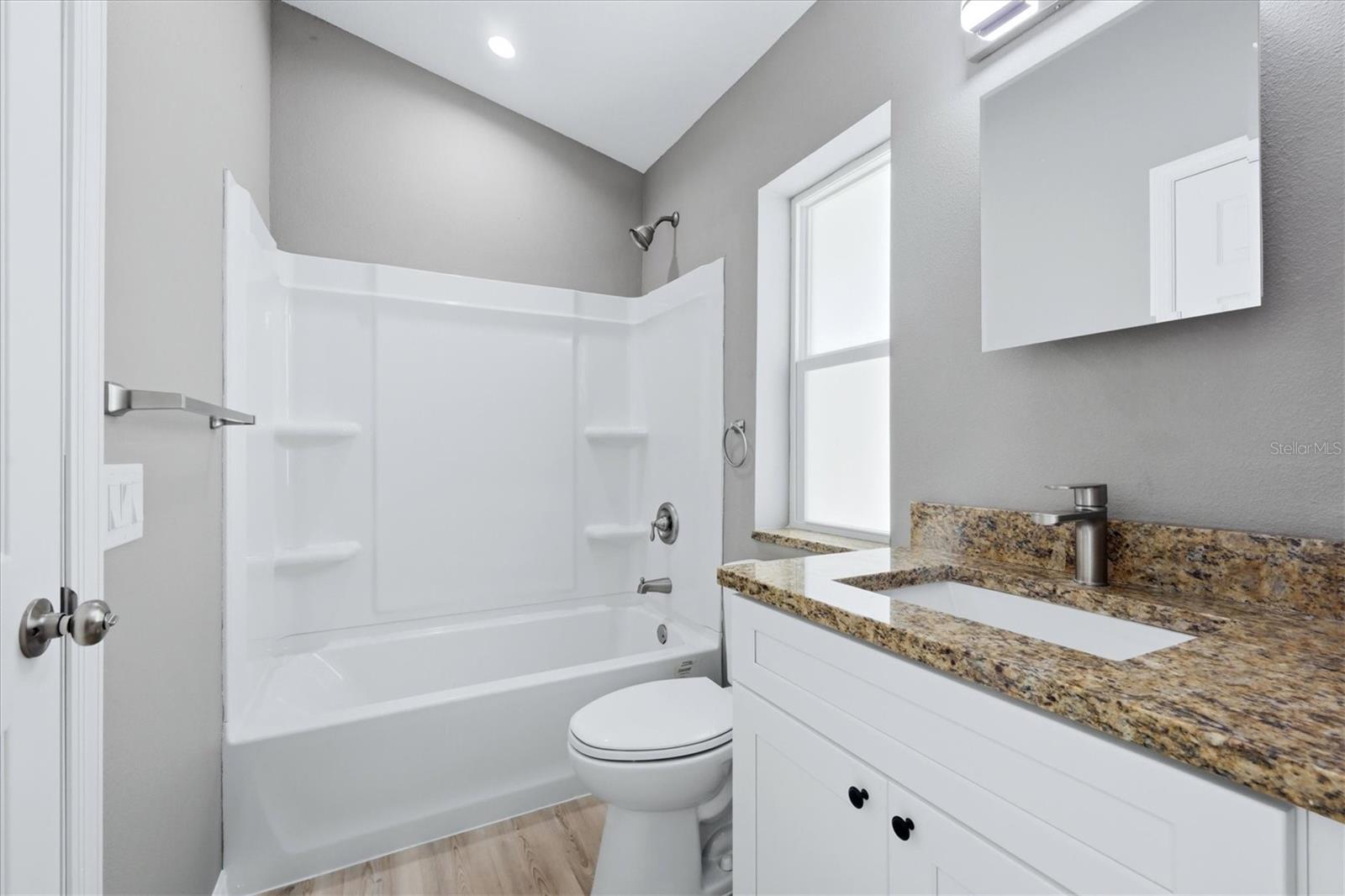 3908 WALNUT AVE — photo 25