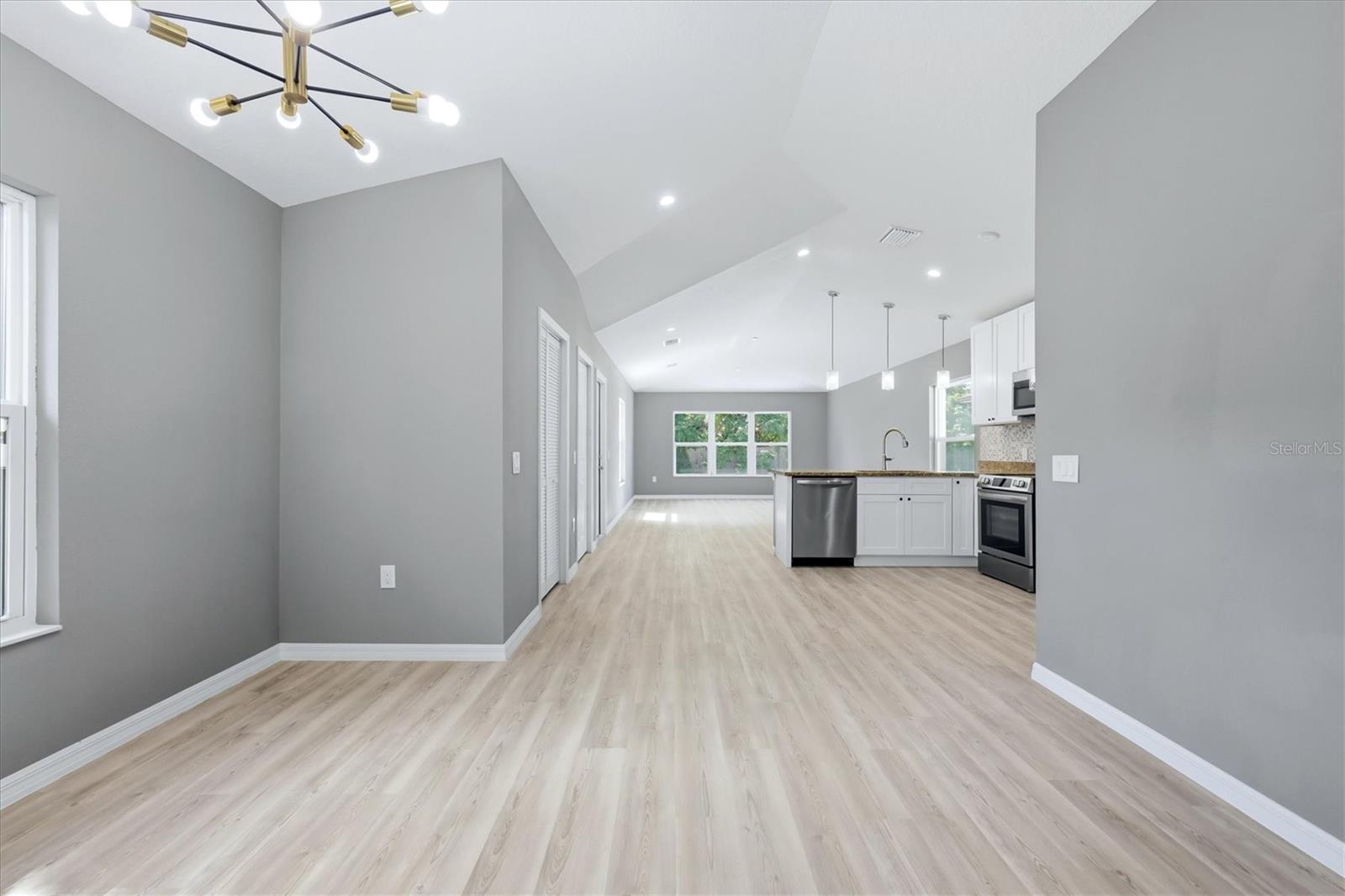 3908 WALNUT AVE — photo 7