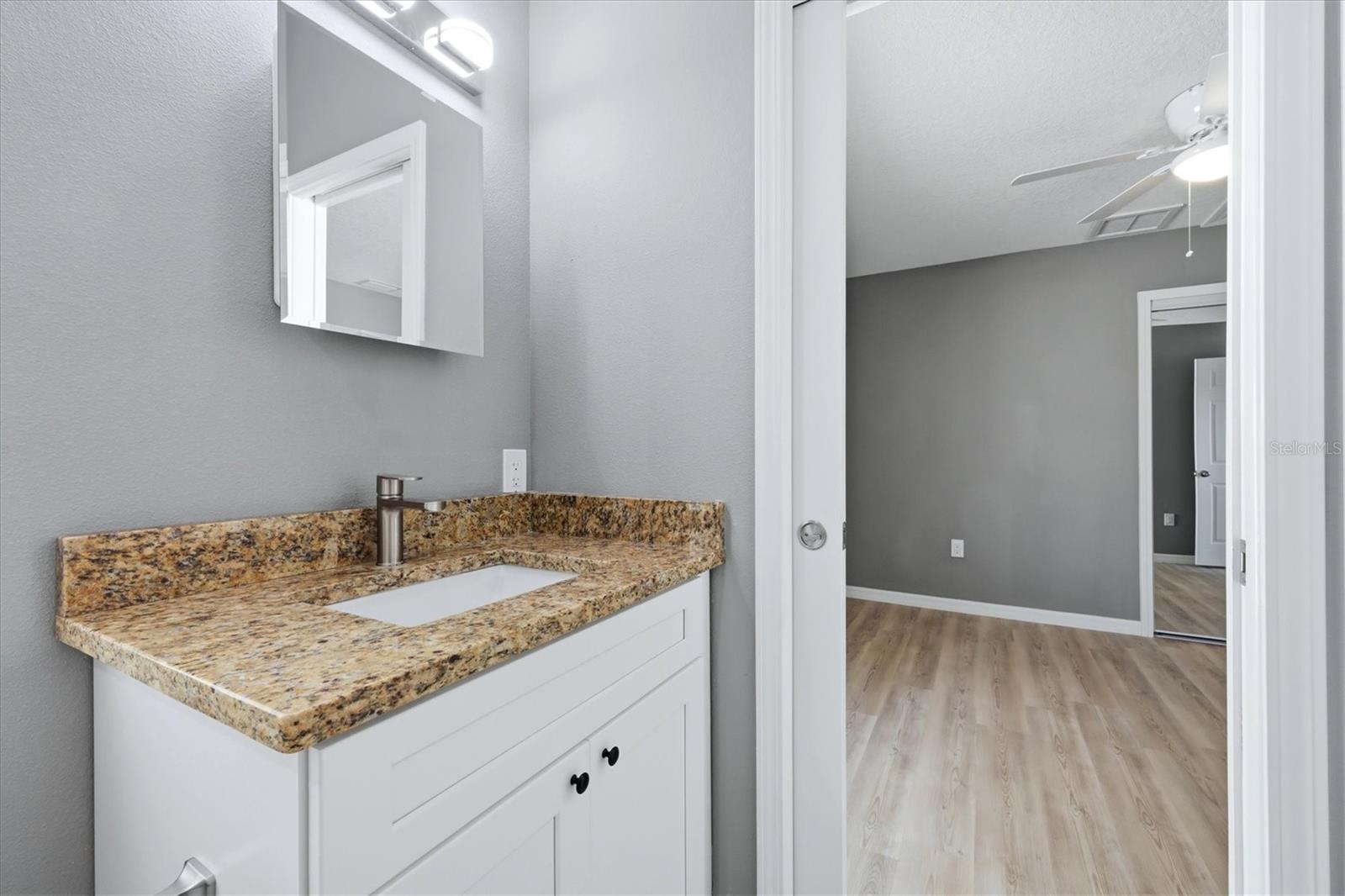 3908 WALNUT AVE — photo 27