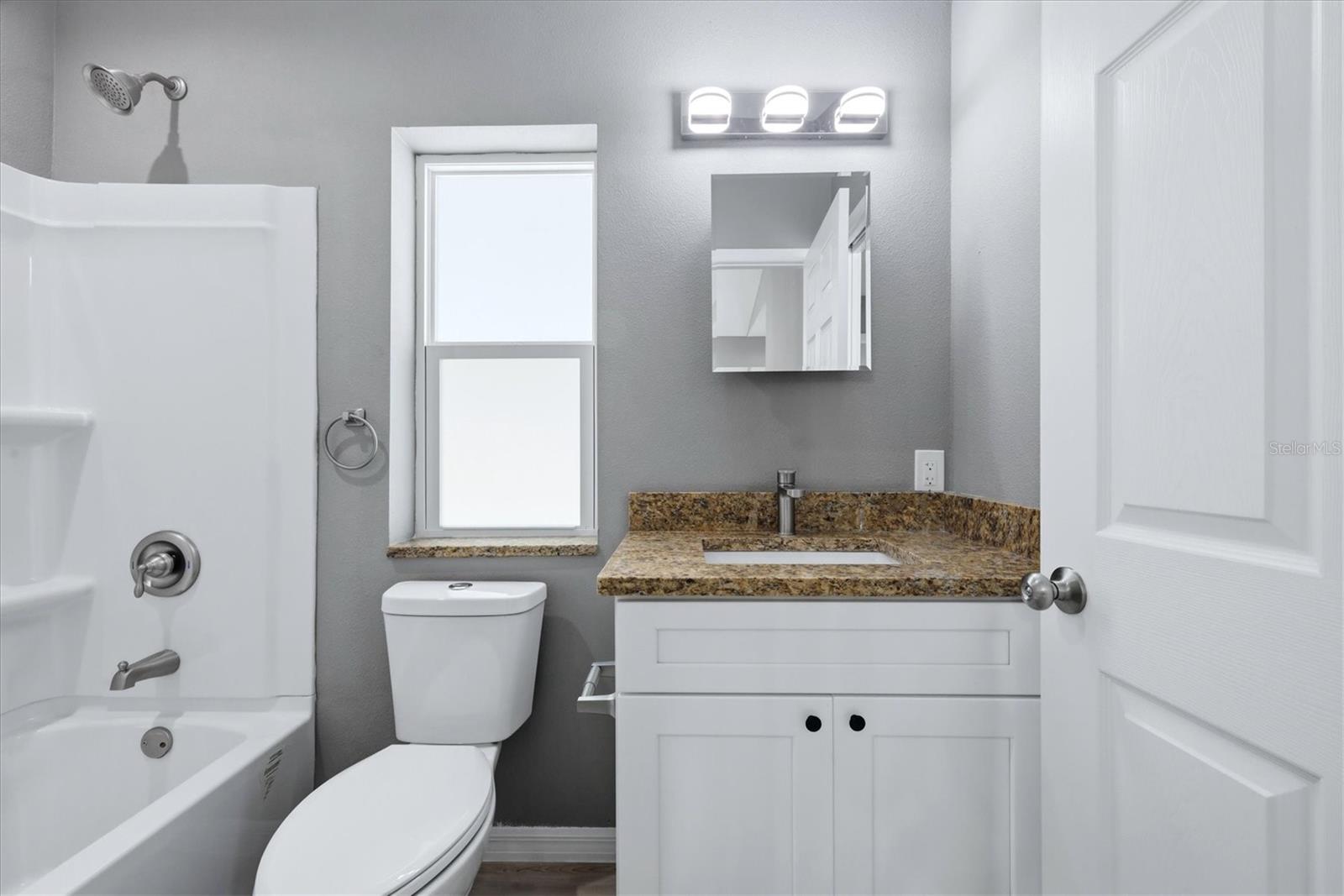 3908 WALNUT AVE — photo 26