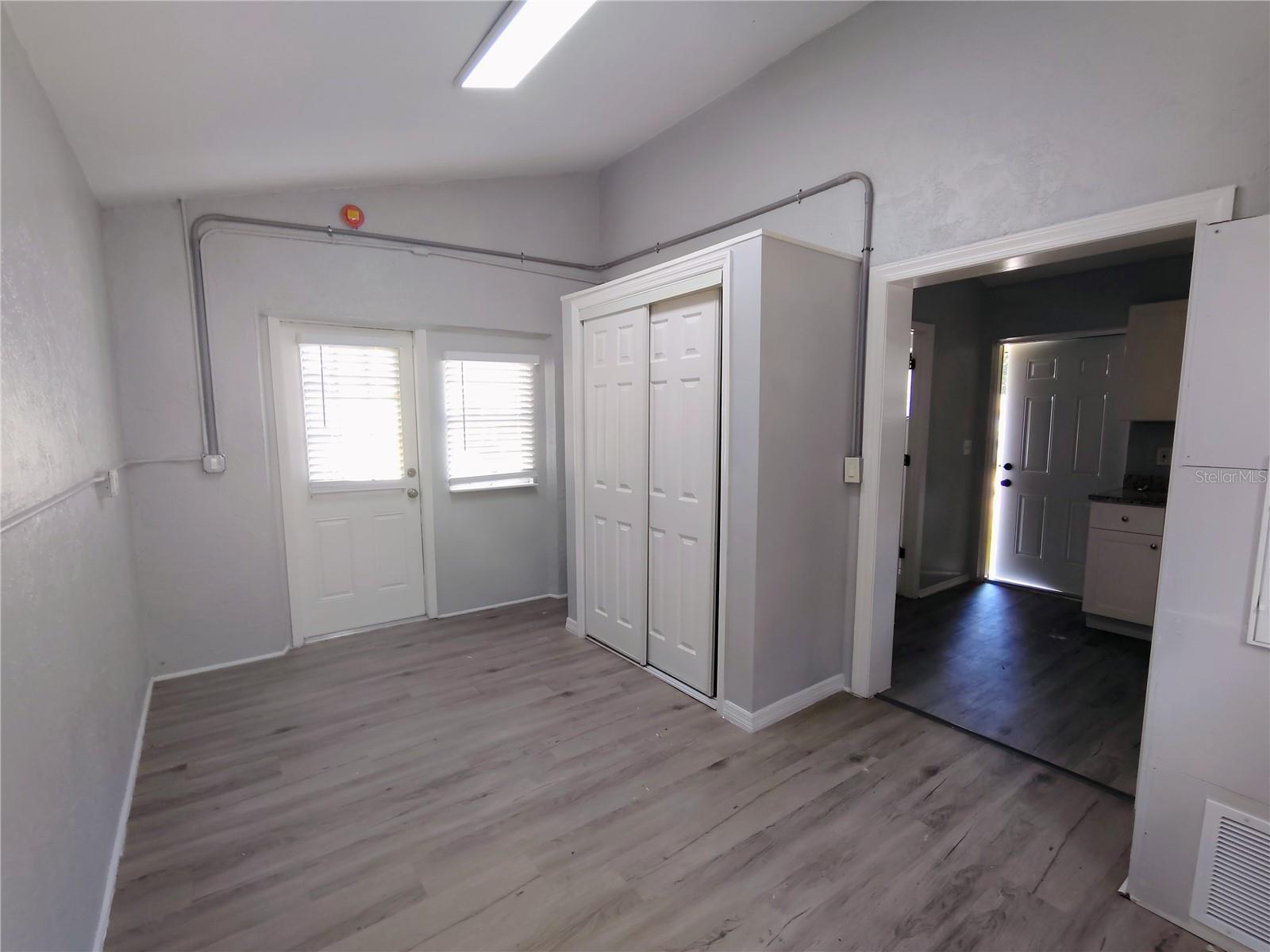 9530 LYNN LN #D — photo 5