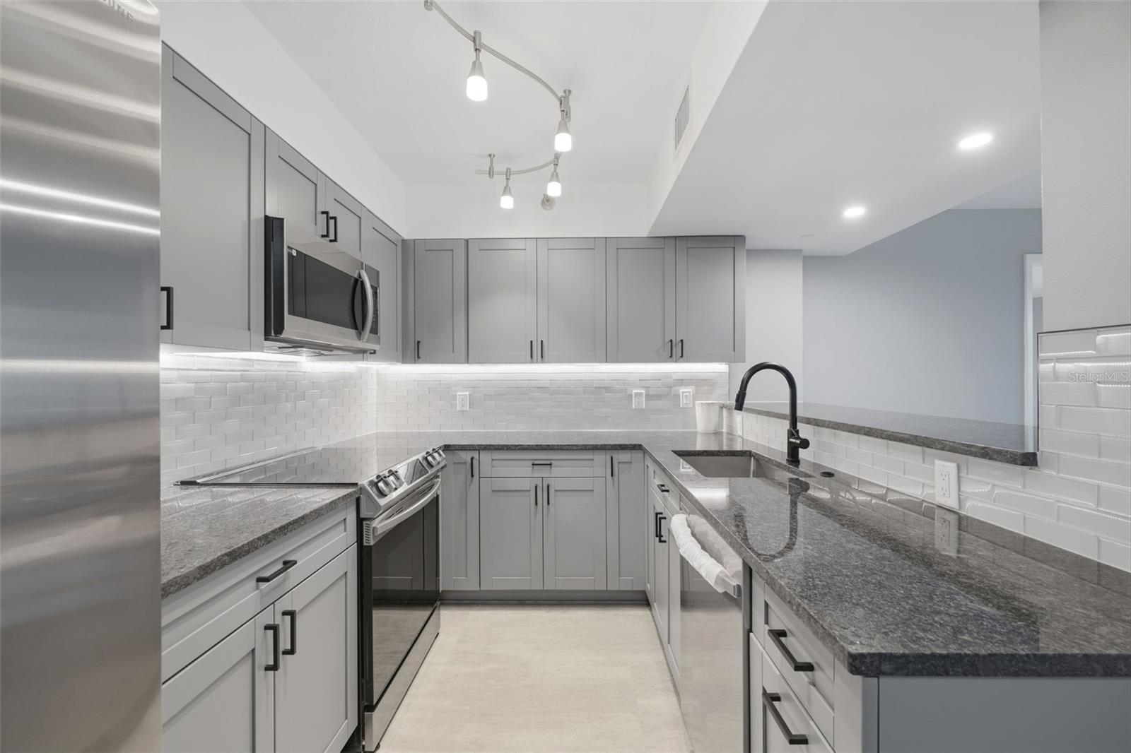 2333 FEATHER SOUND DR #A401 — photo 5