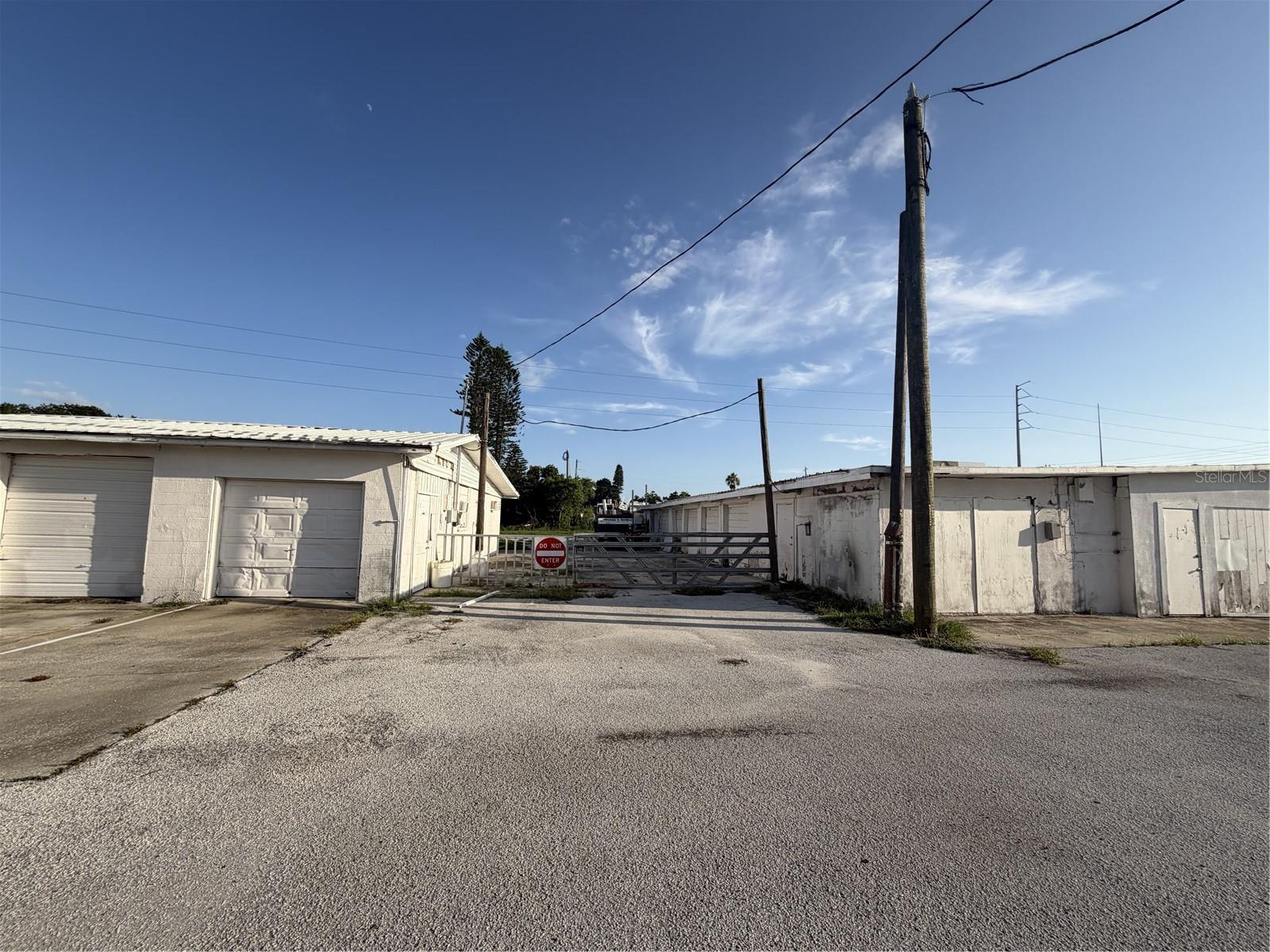 6241 SEMINOLE BLVD — photo 22