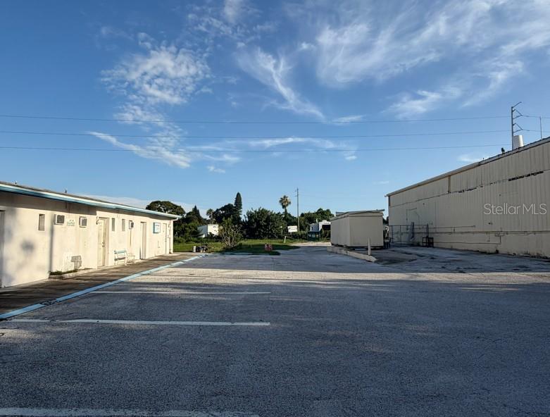6241 SEMINOLE BLVD — photo 10