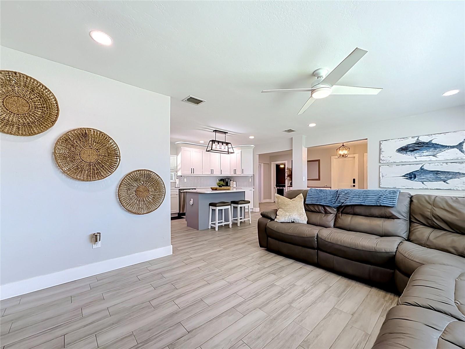 1509 BARBARA AVE — photo 12