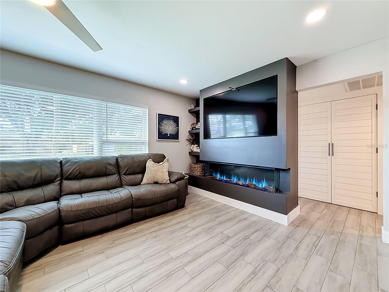 1509 BARBARA AVE — photo 9