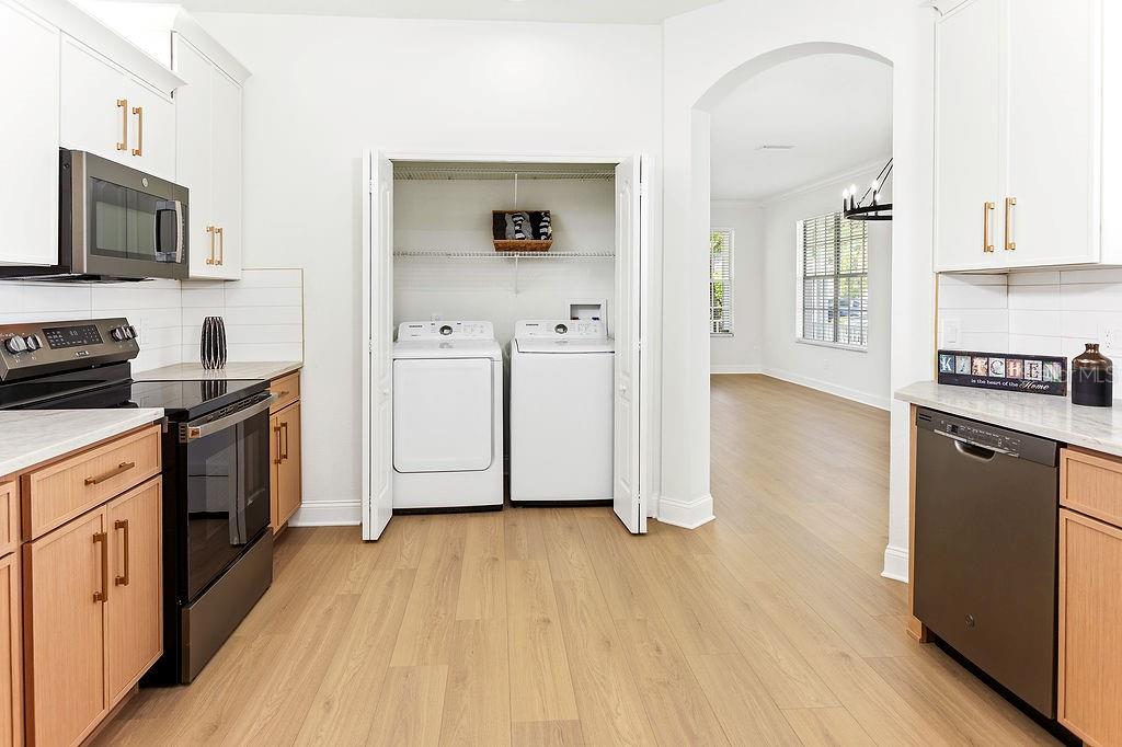 8907 ASHFORD GABLES — photo 12