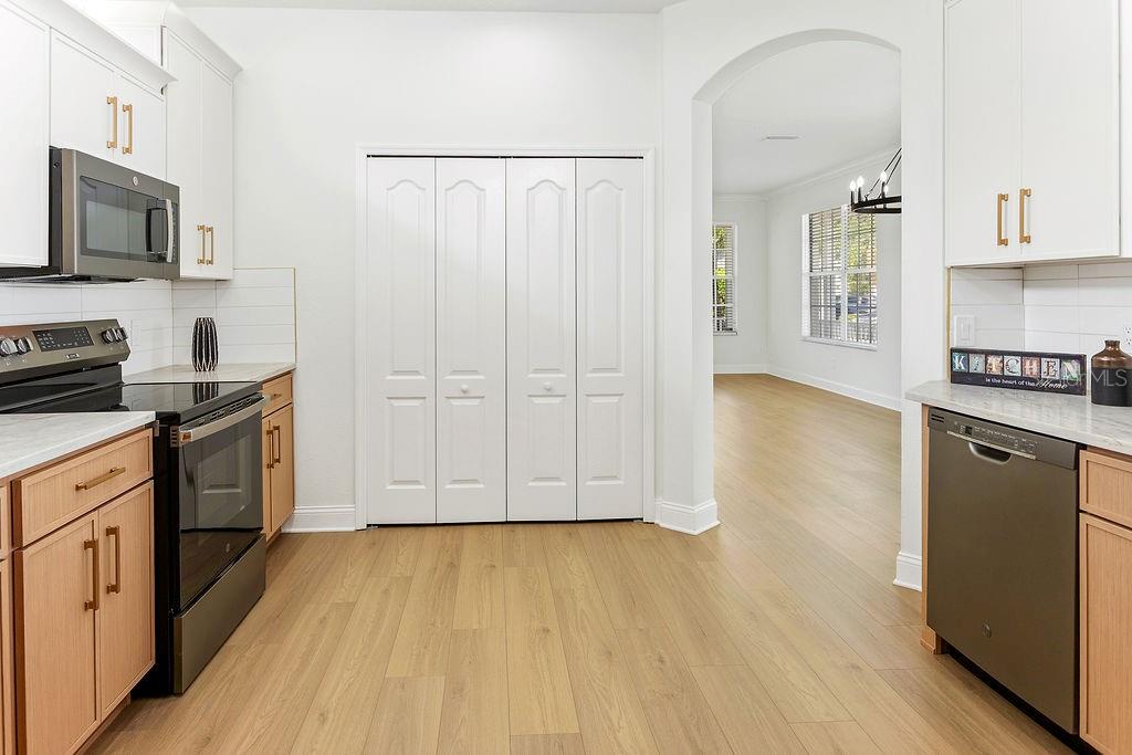 8907 ASHFORD GABLES — photo 11