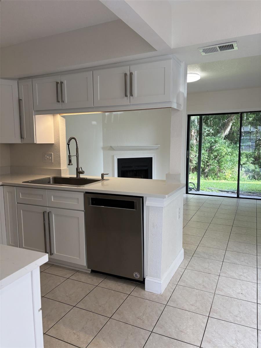 16638 BRIGADOON DR — photo 7