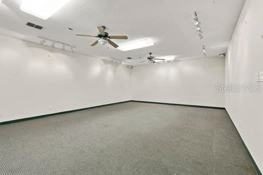 17 JEFF RD — photo 37