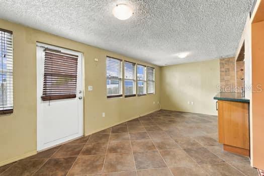 17 JEFF RD — photo 4
