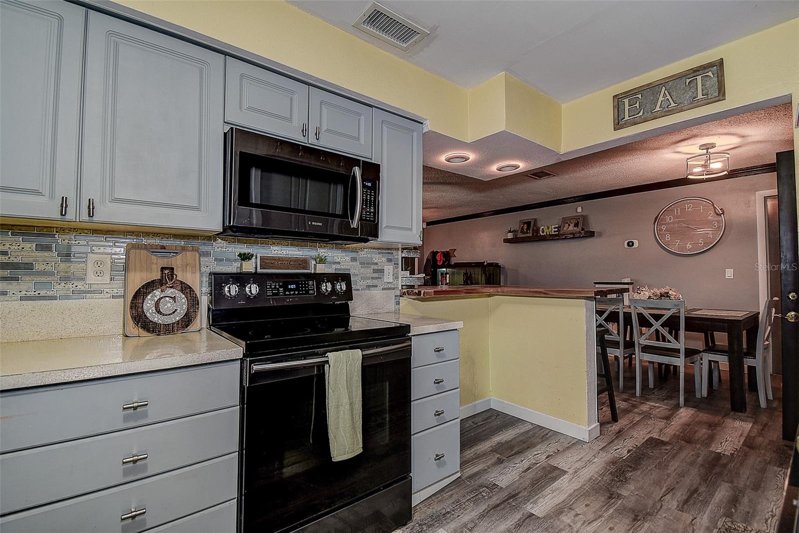 365 36TH ST SE — photo 10