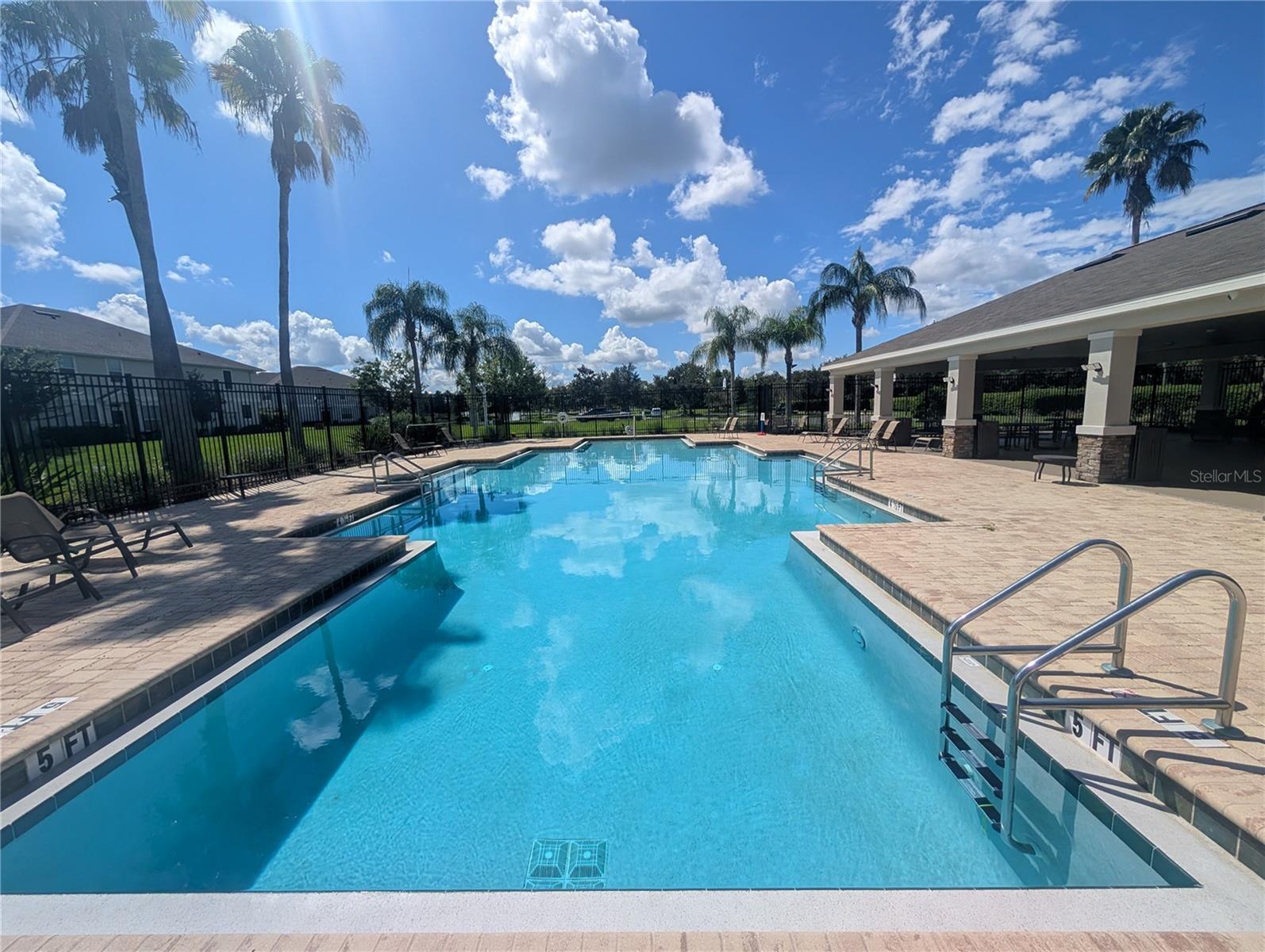 803 ASHENTREE DR — photo 18