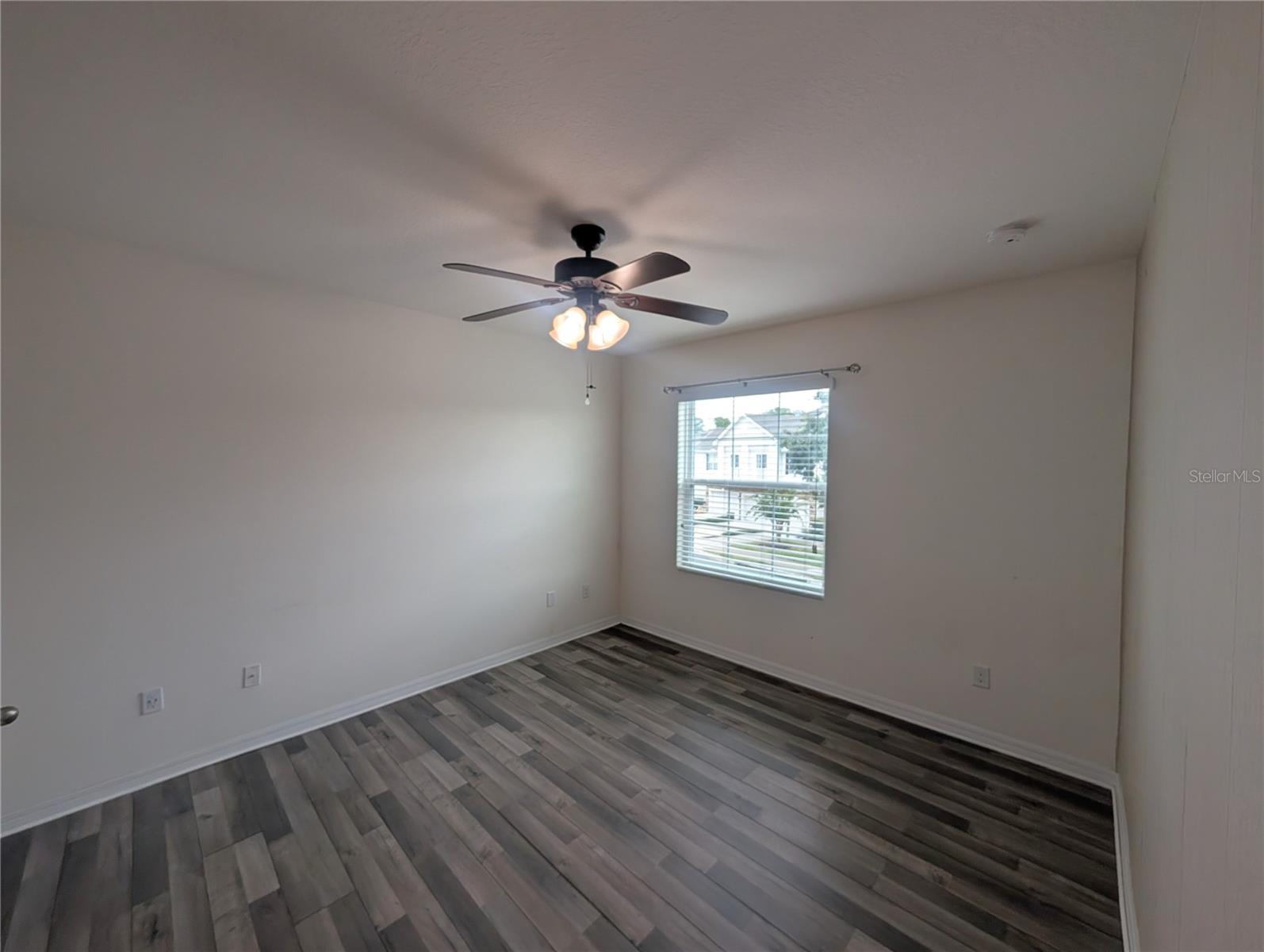 803 ASHENTREE DR — photo 9