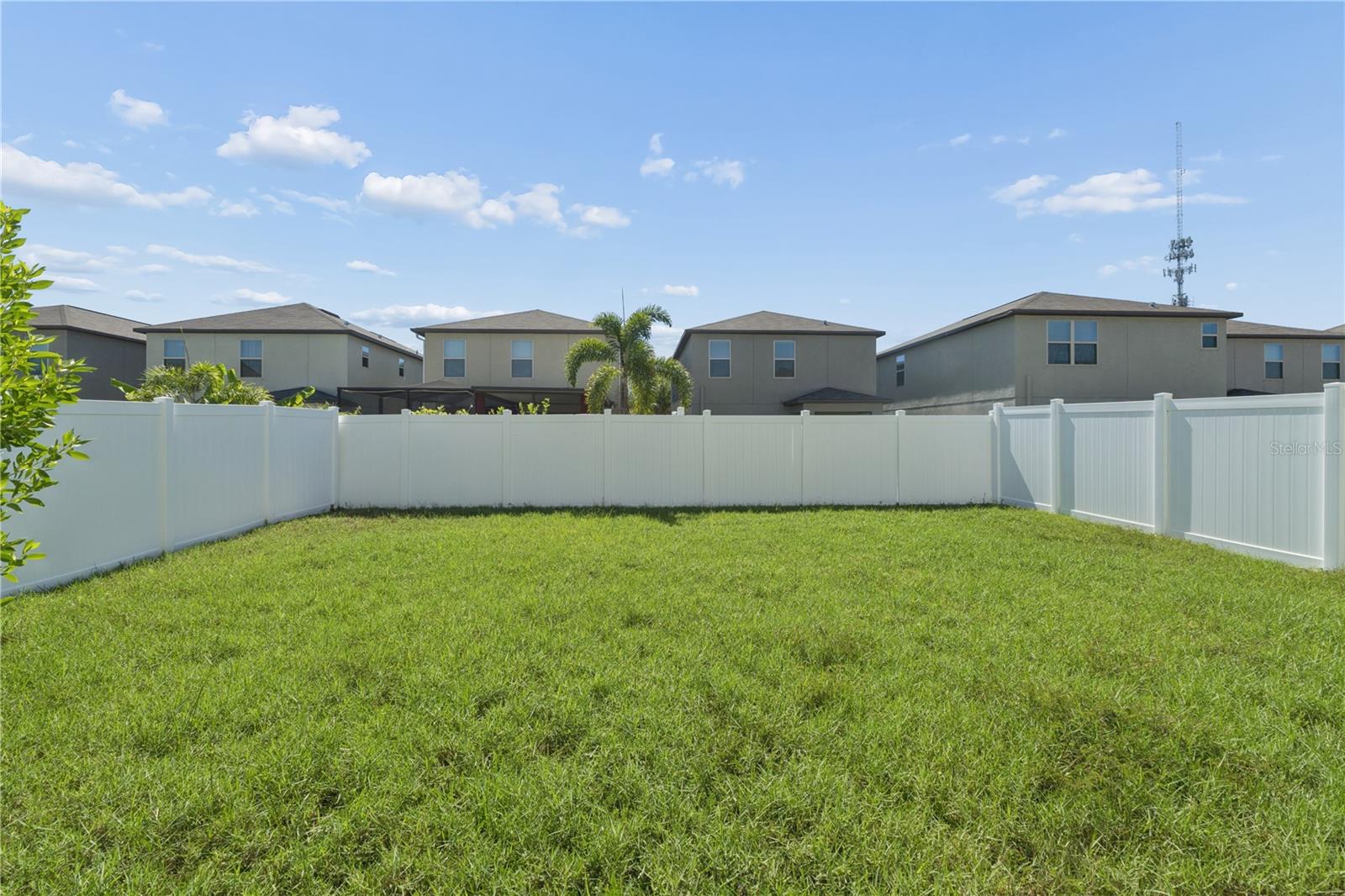 7207 RONNIE GARDENS CT — photo 8