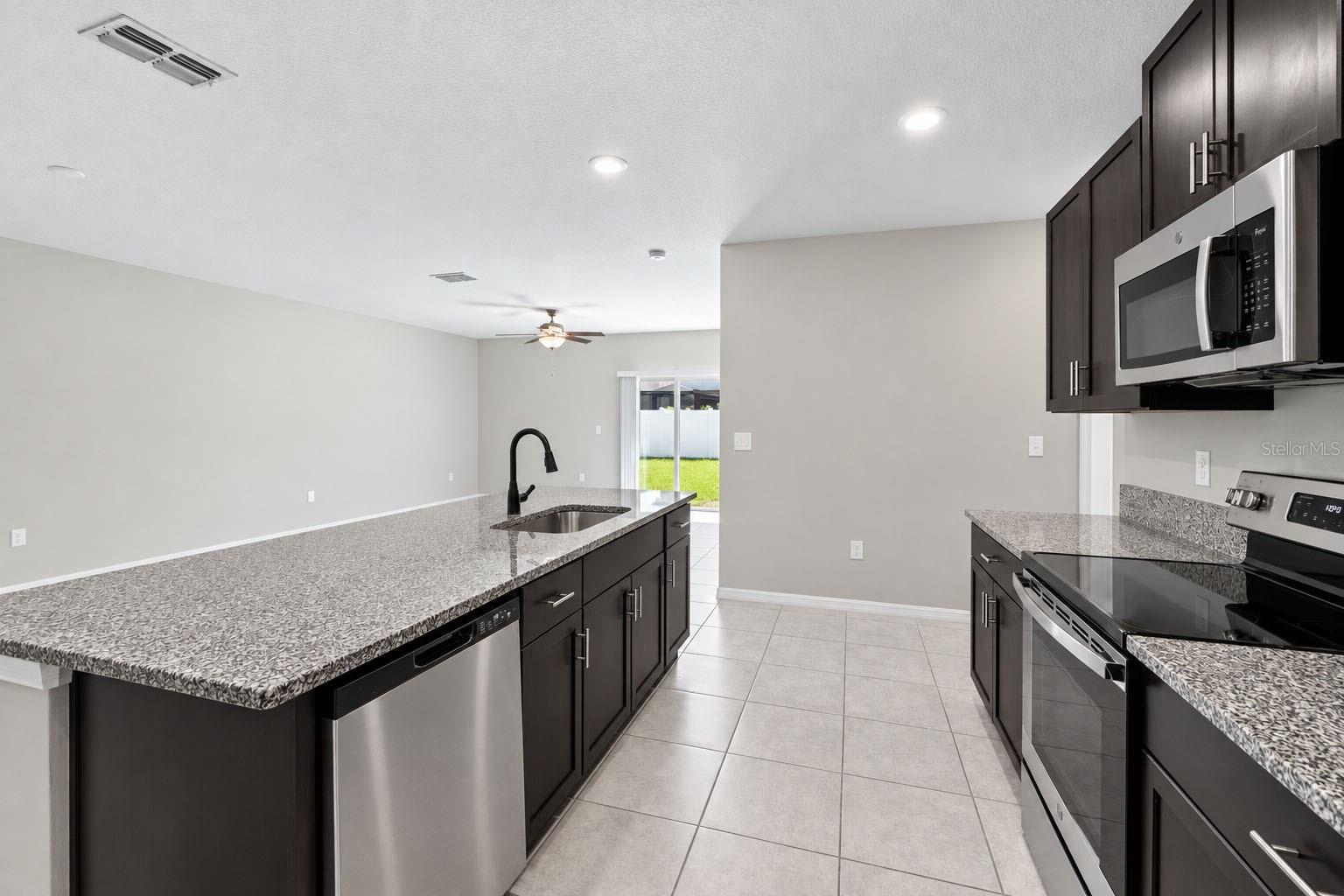 7207 RONNIE GARDENS CT — photo 11