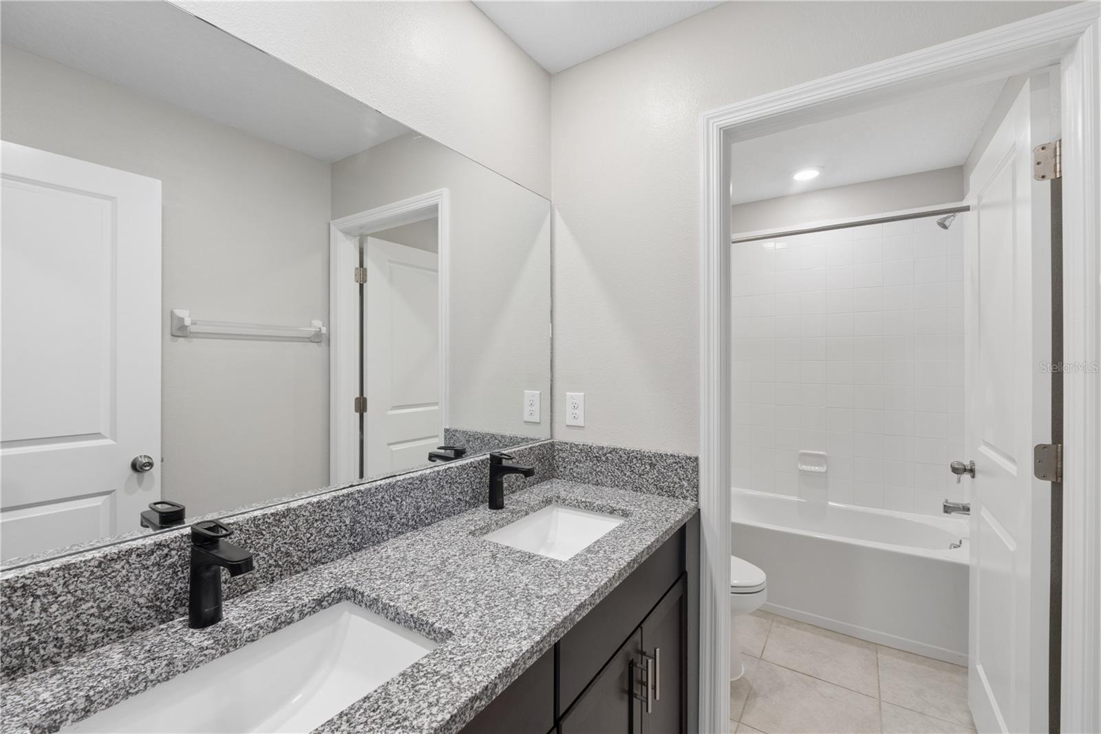 7207 RONNIE GARDENS CT — photo 19