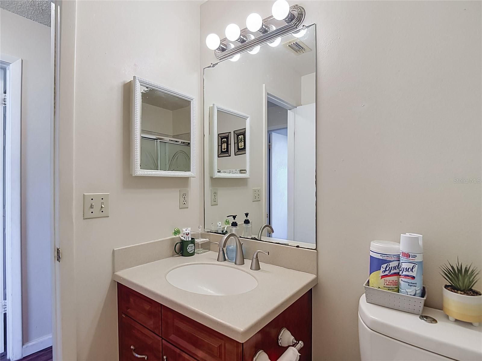 620 STILLVIEW CIR — photo 21