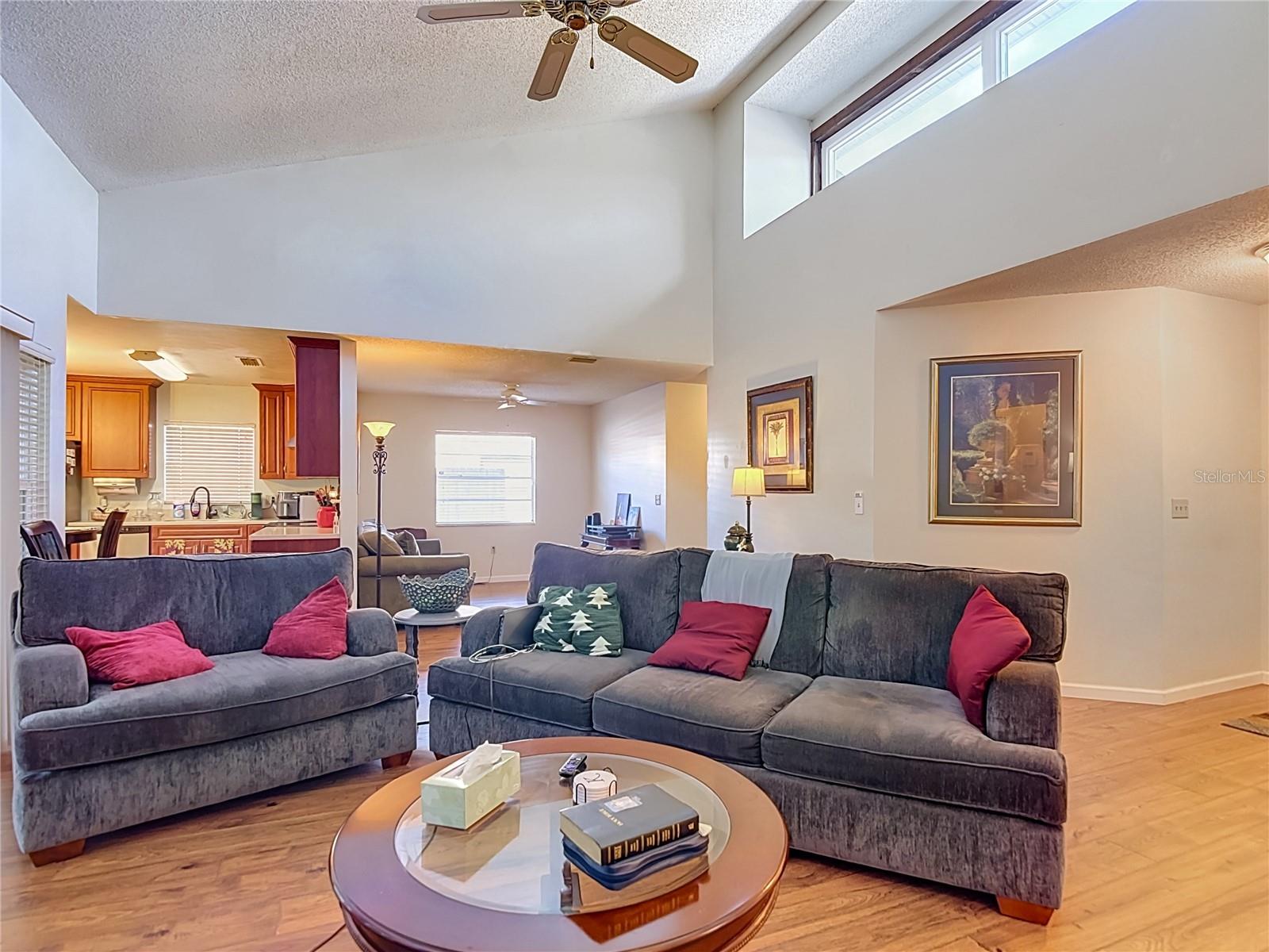 620 STILLVIEW CIR — photo 7