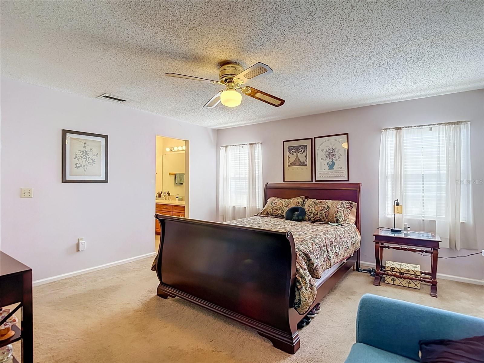 620 STILLVIEW CIR — photo 22
