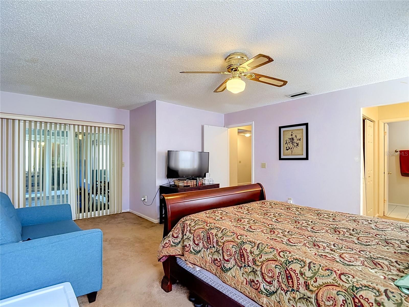 620 STILLVIEW CIR — photo 23