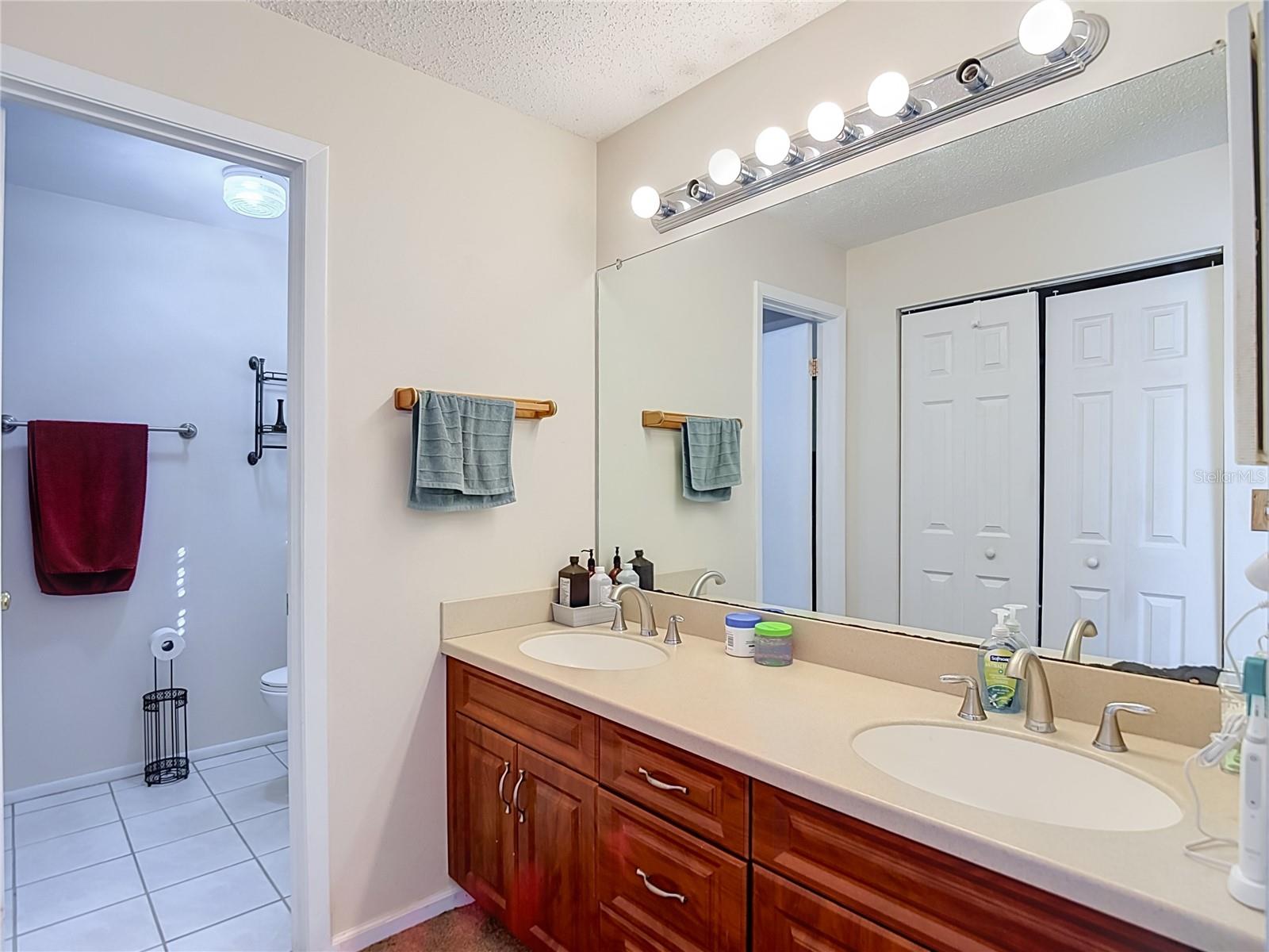 620 STILLVIEW CIR — photo 20